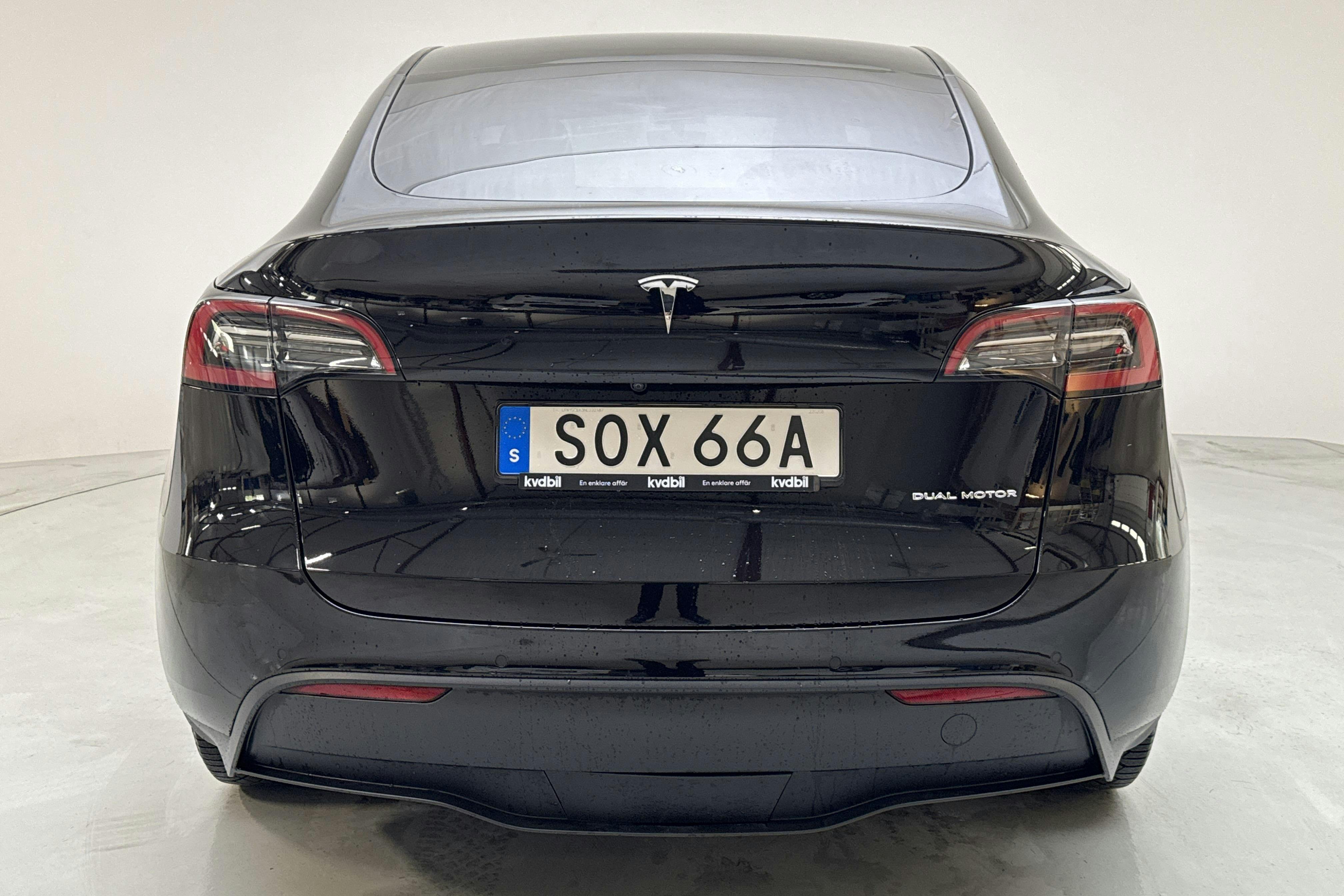 Tesla Model Y Long Range Dual Motor AWD - 91 070 km - Automatic - black - 2022