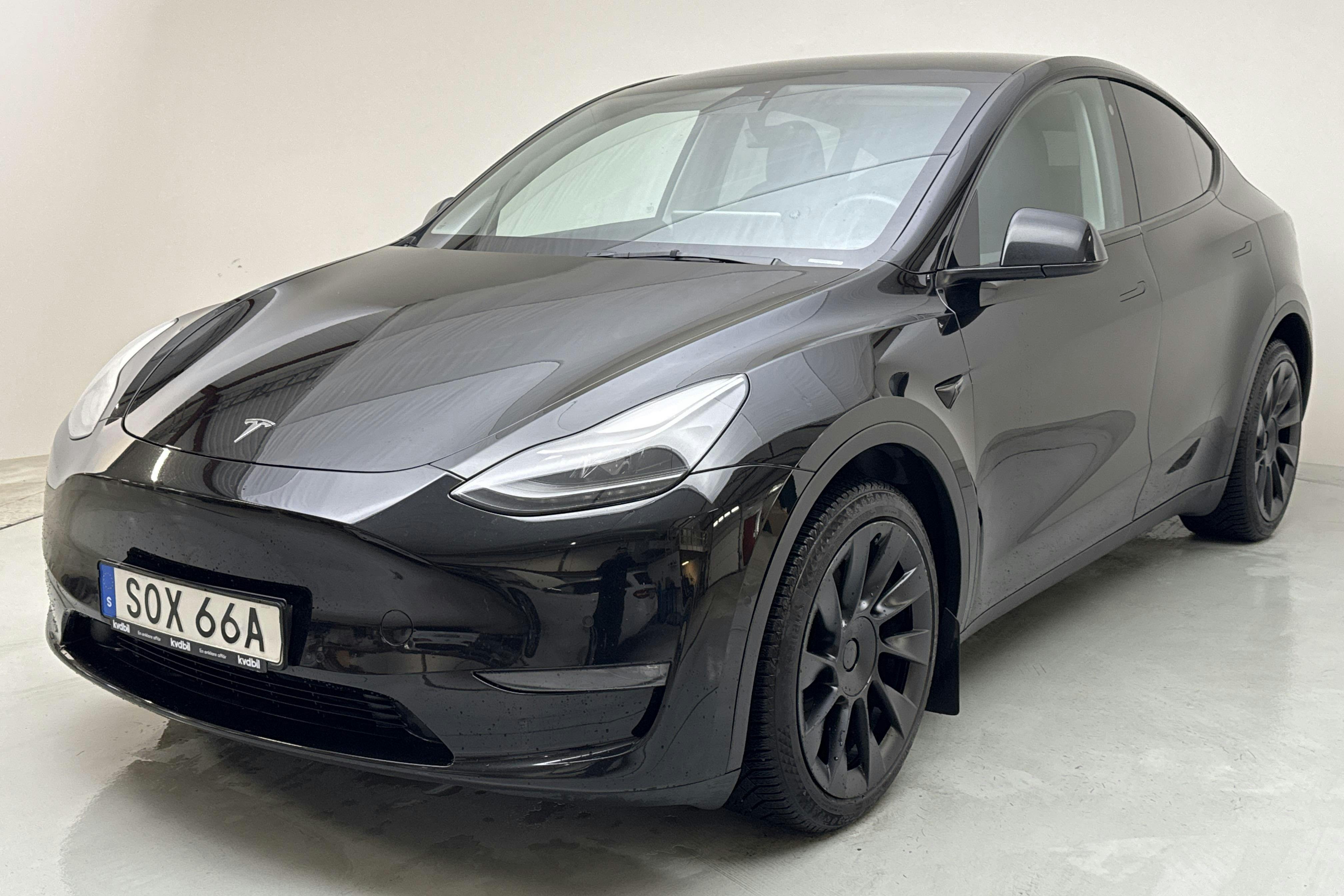 Tesla Model Y Long Range Dual Motor AWD - 91 070 km - Automatic - black - 2022