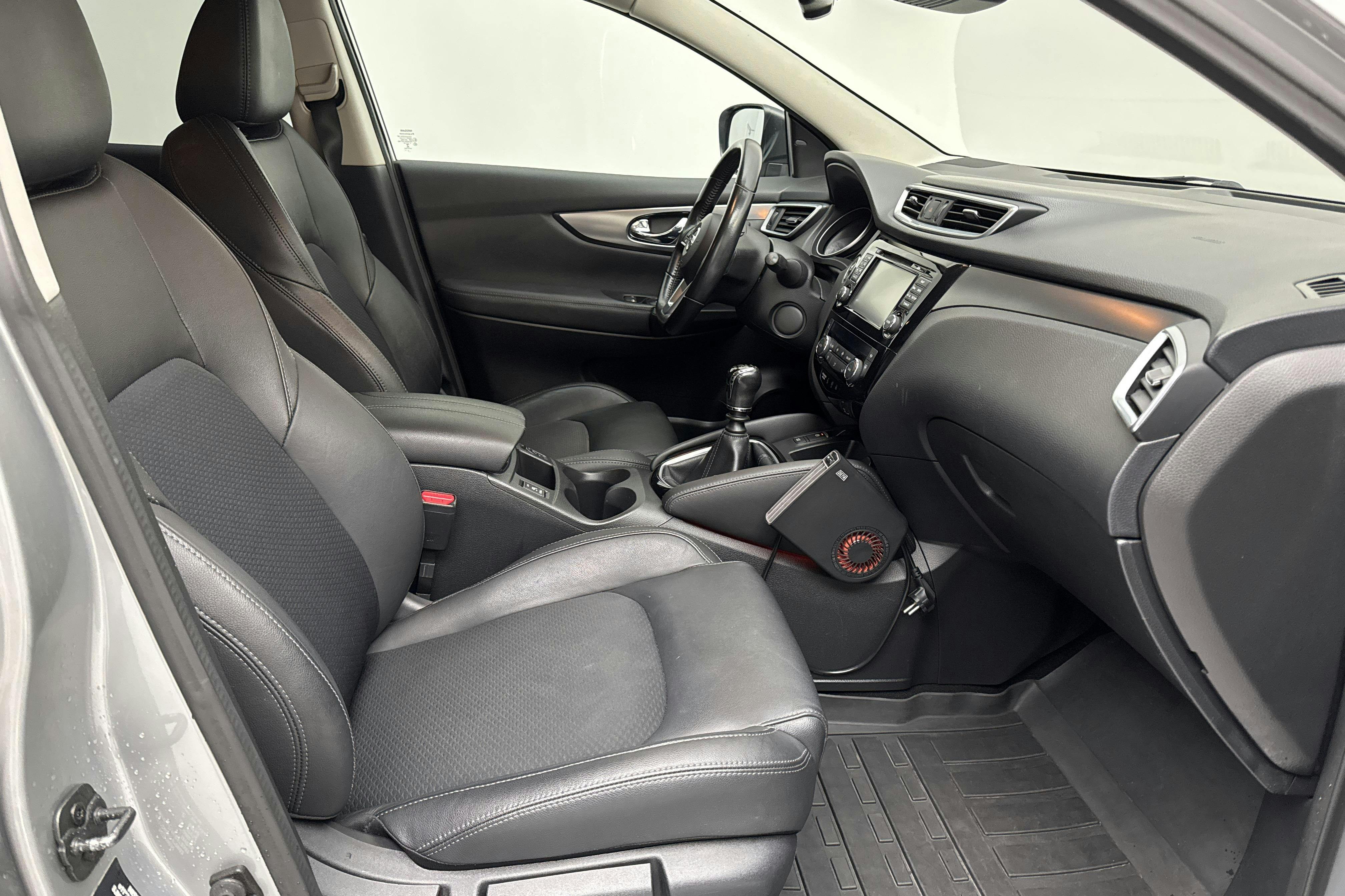 Nissan Qashqai 1.2 DIG-T (115hk) - 12 647 mil - Manuell - silver - 2018