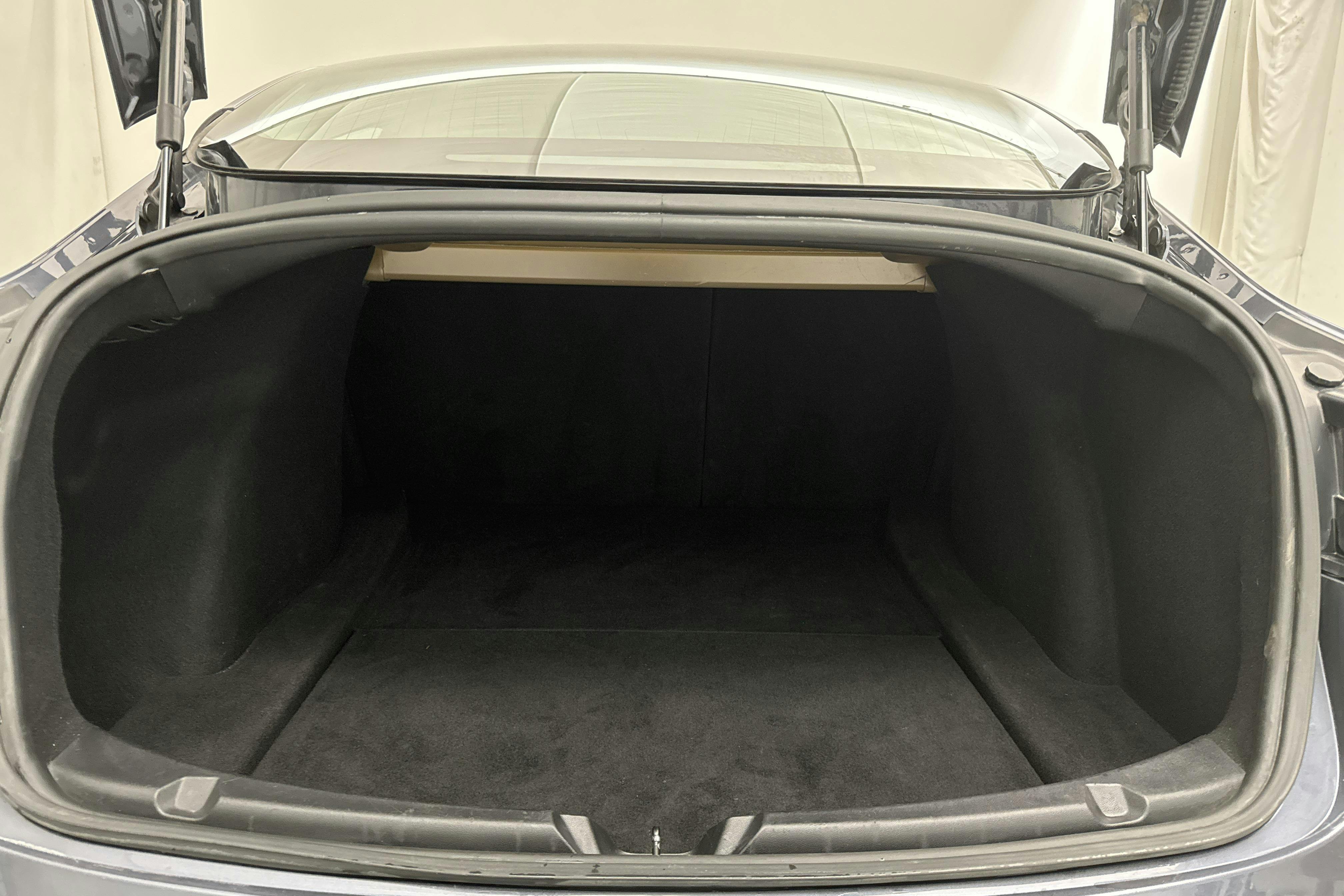 Tesla Model 3 Long Range Dual Motor AWD - 86 810 km - Automaattinen - harmaa - 2019