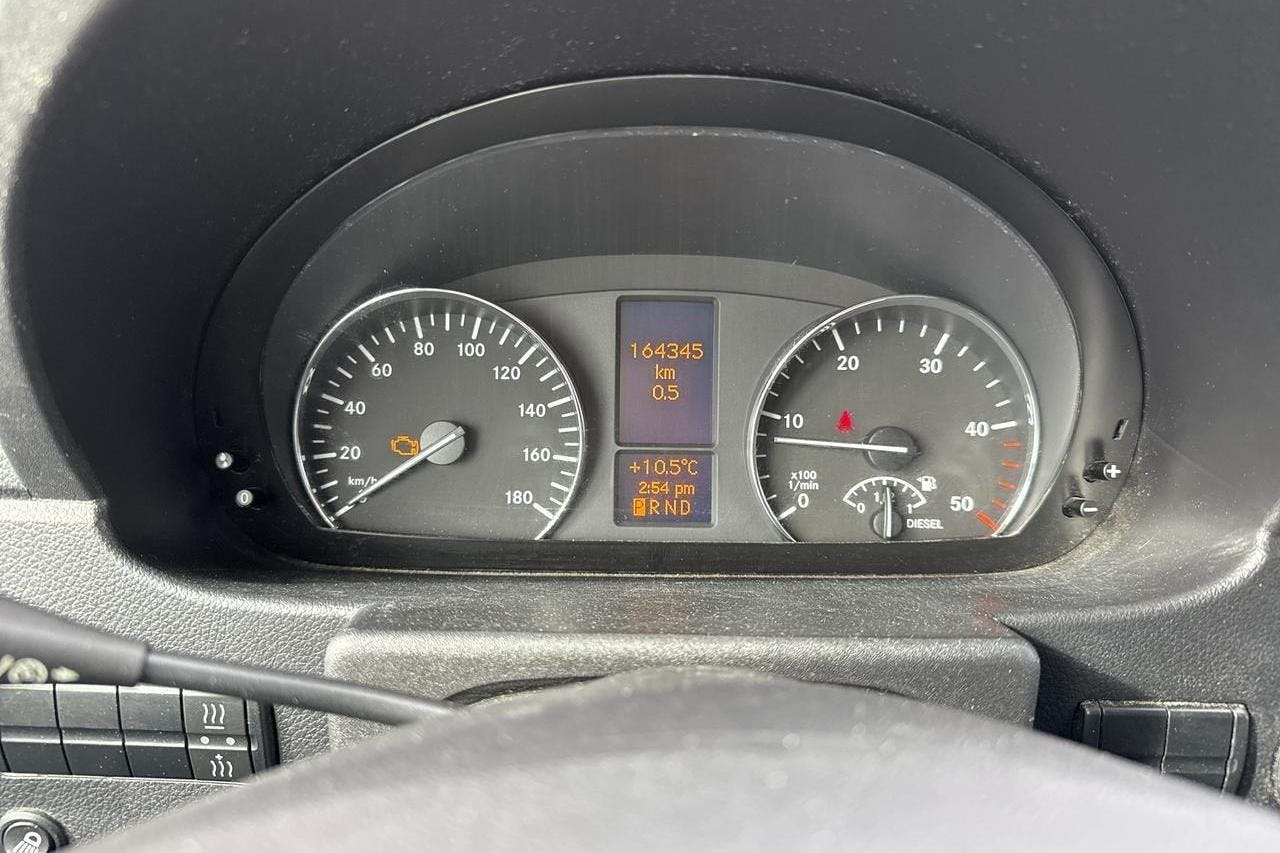 Mercedes Sprinter 316 CDI Volymskåp (163hk) - 164 340 km - Automaatne - valge - 2016