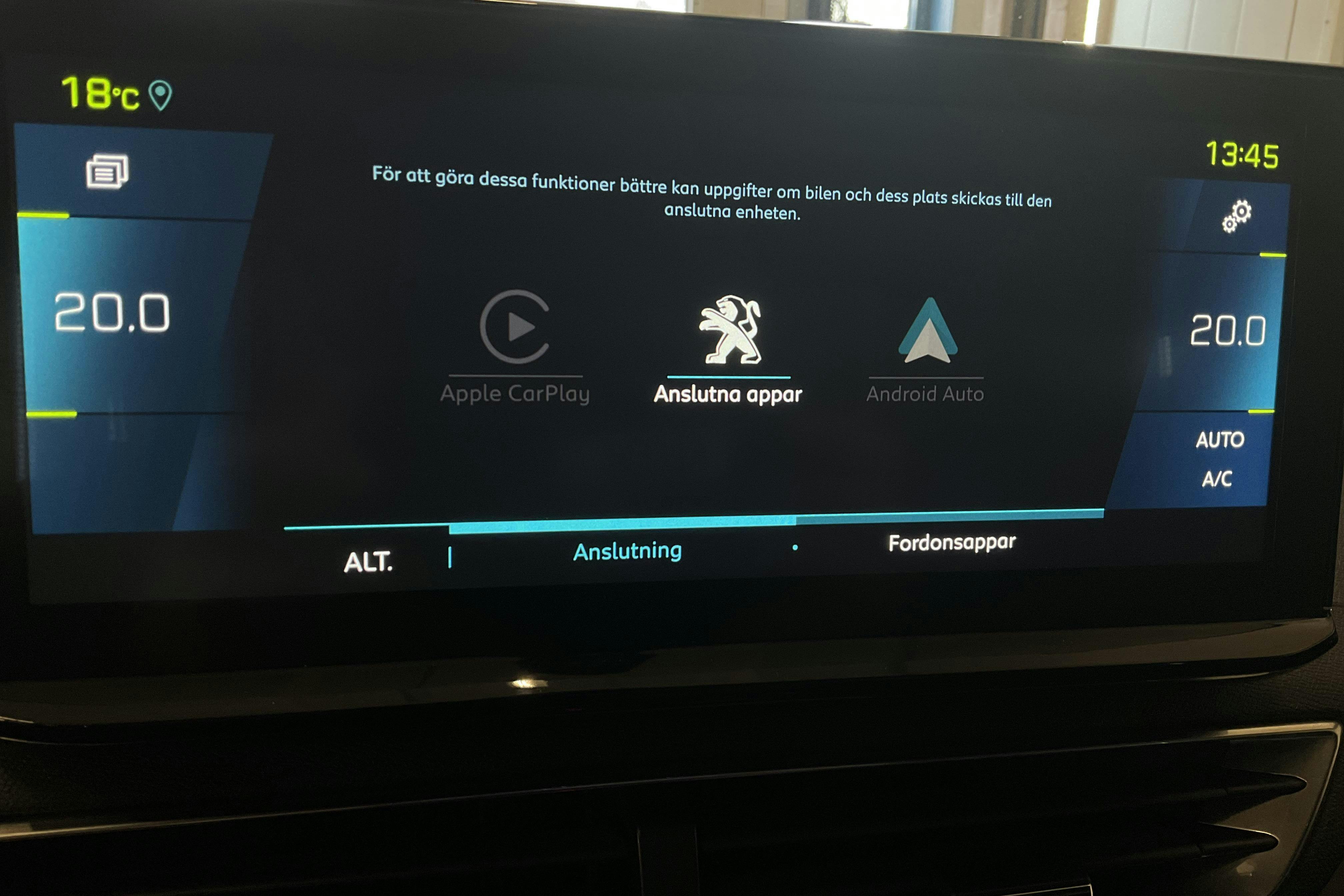 Peugeot 3008 1.6 Plug-in Hybrid 4 (300hk) - 6 712 mil - Automat - svart - 2021
