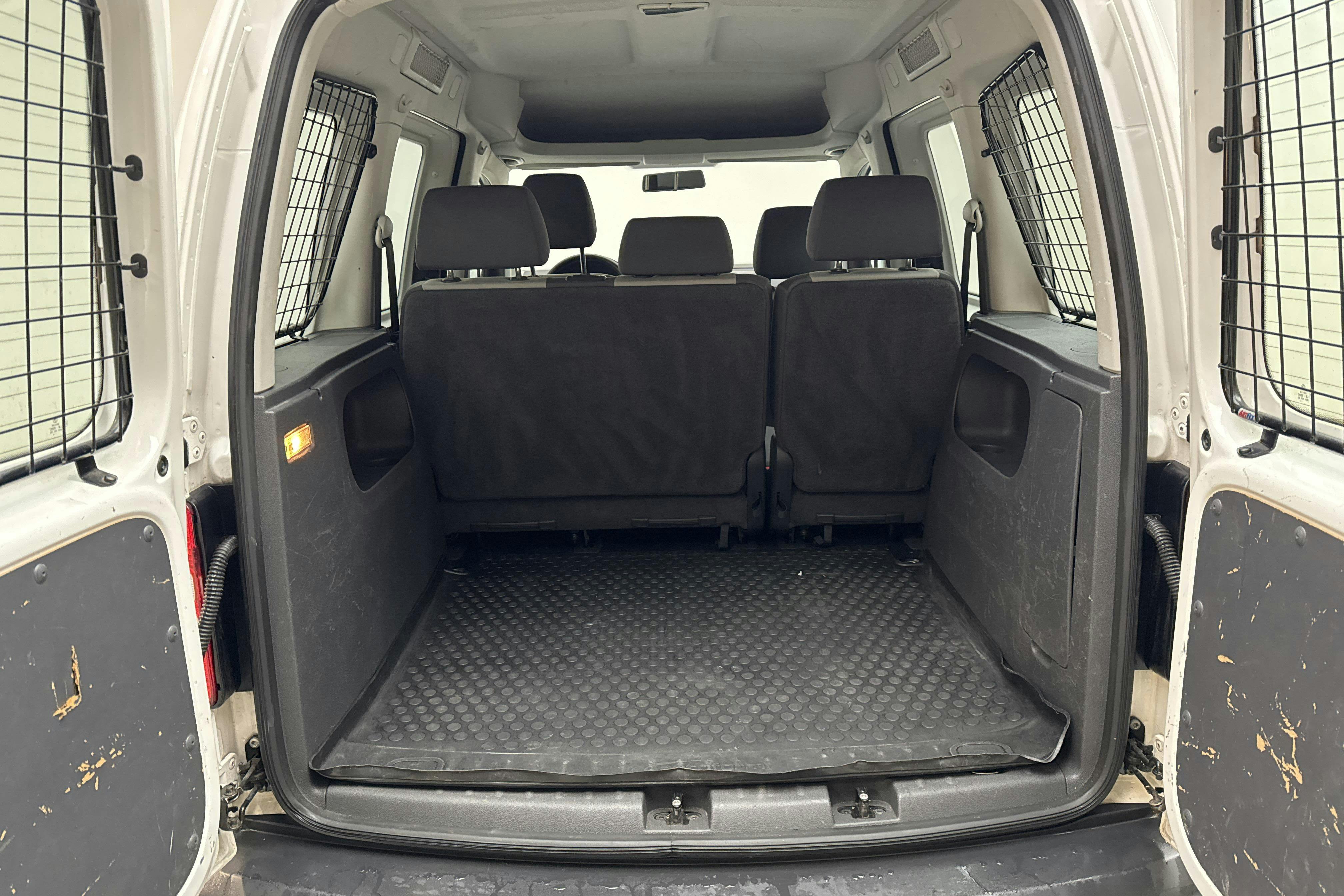 VW Caddy Life 1.6 TDI (102hk) - 192 530 km - Manualna - biały - 2014