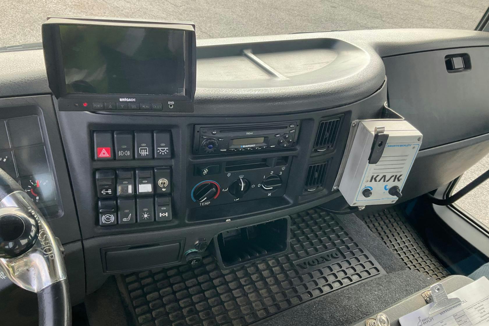 VOLVO FL6 Bronto skylift 16 - 200 220 km - Automaatne - sinine - 2004