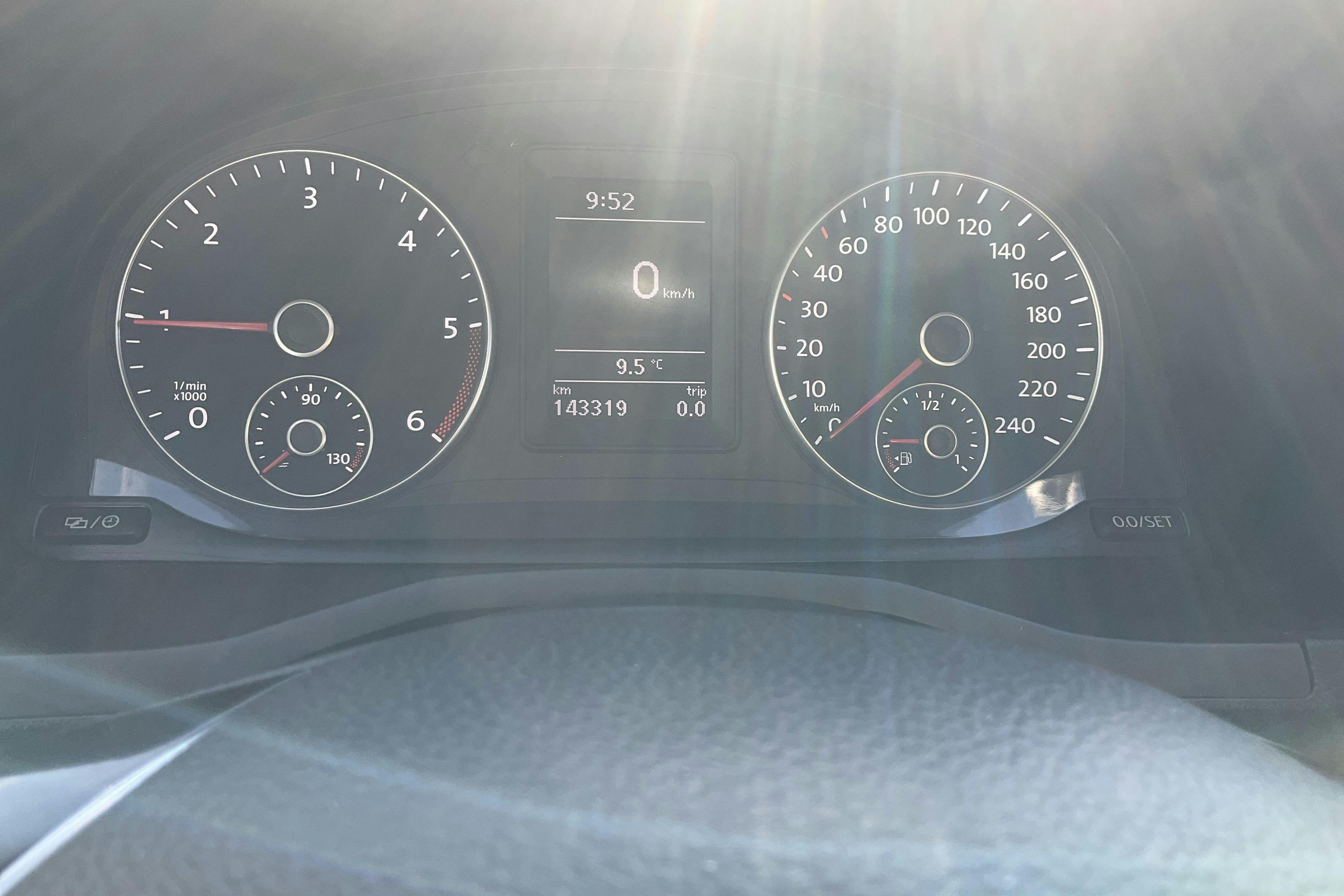 VW Caddy 2.0 TDI Maxi Skåp (102hk) - 143 320 km - Manuaalinen - hopea - 2018