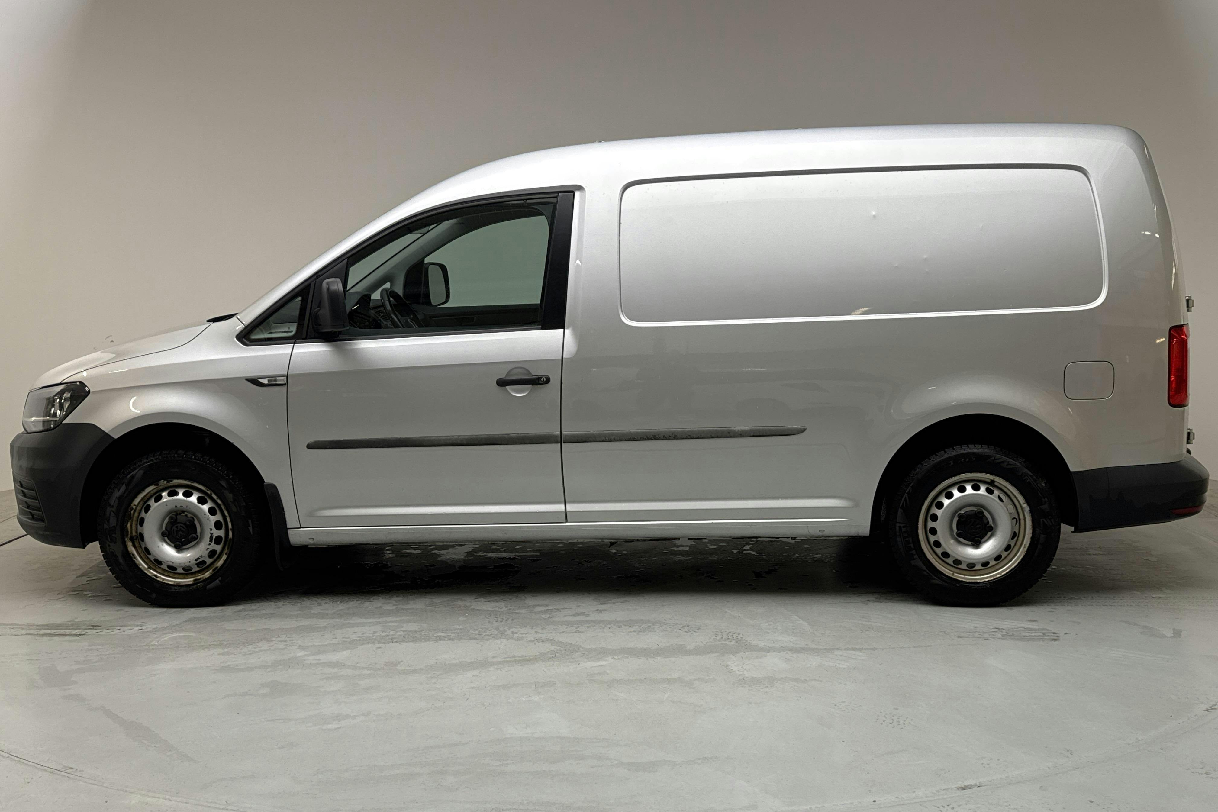 VW Caddy 2.0 TDI Maxi Skåp (102hk) - 143 320 km - Manuaalinen - hopea - 2018