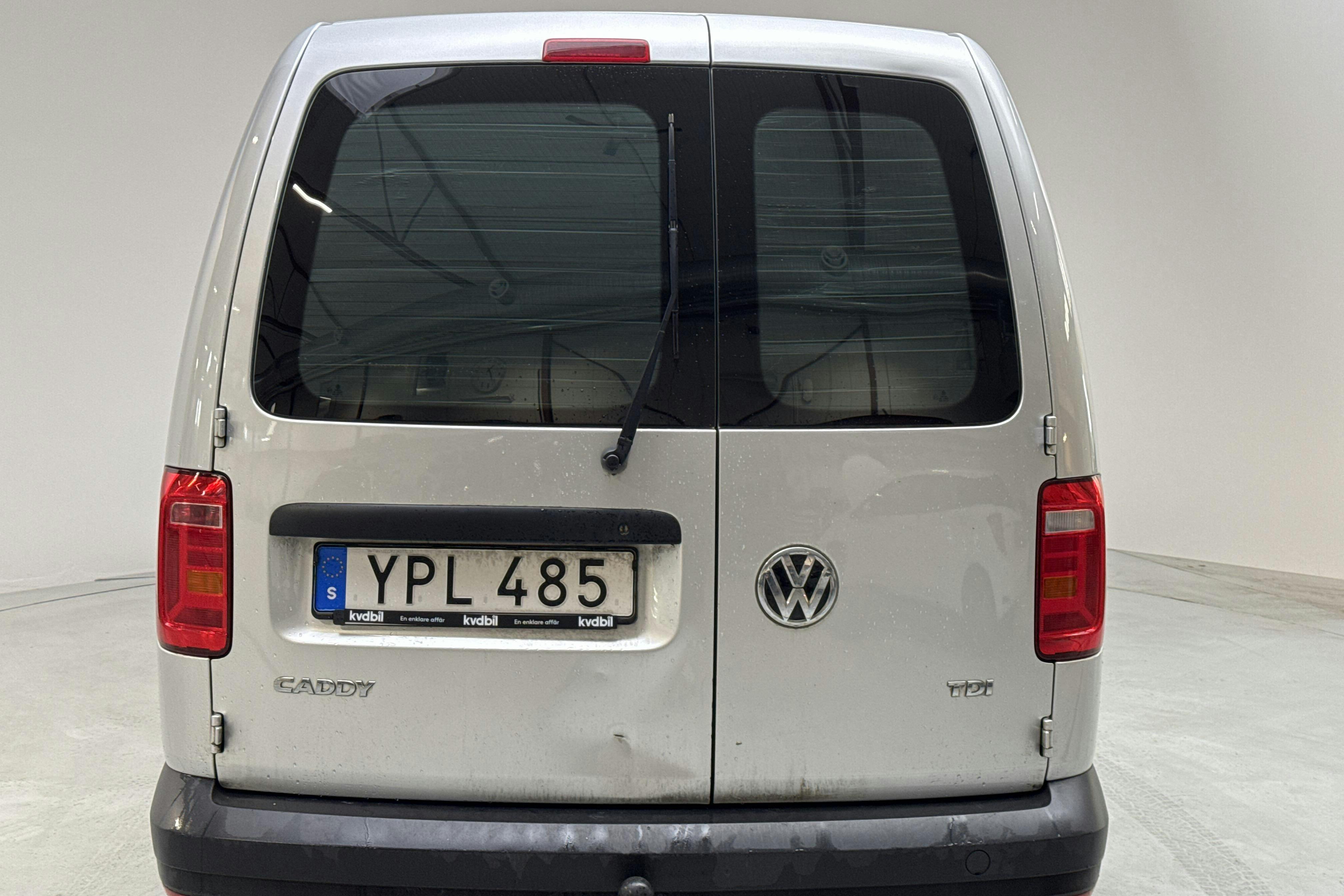 VW Caddy 2.0 TDI Maxi Skåp (102hk) - 143 320 km - Manuaalinen - hopea - 2018
