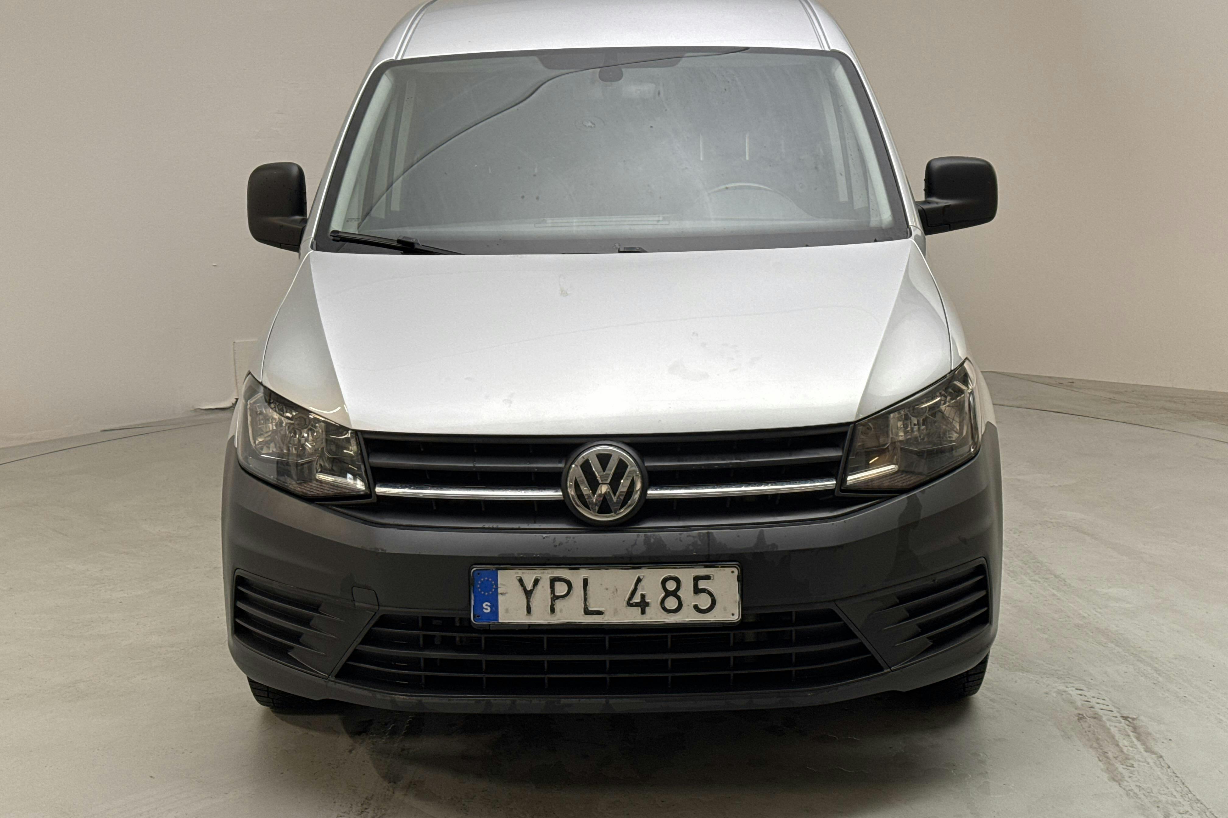 VW Caddy 2.0 TDI Maxi Skåp (102hk) - 143 320 km - Manuaalinen - hopea - 2018