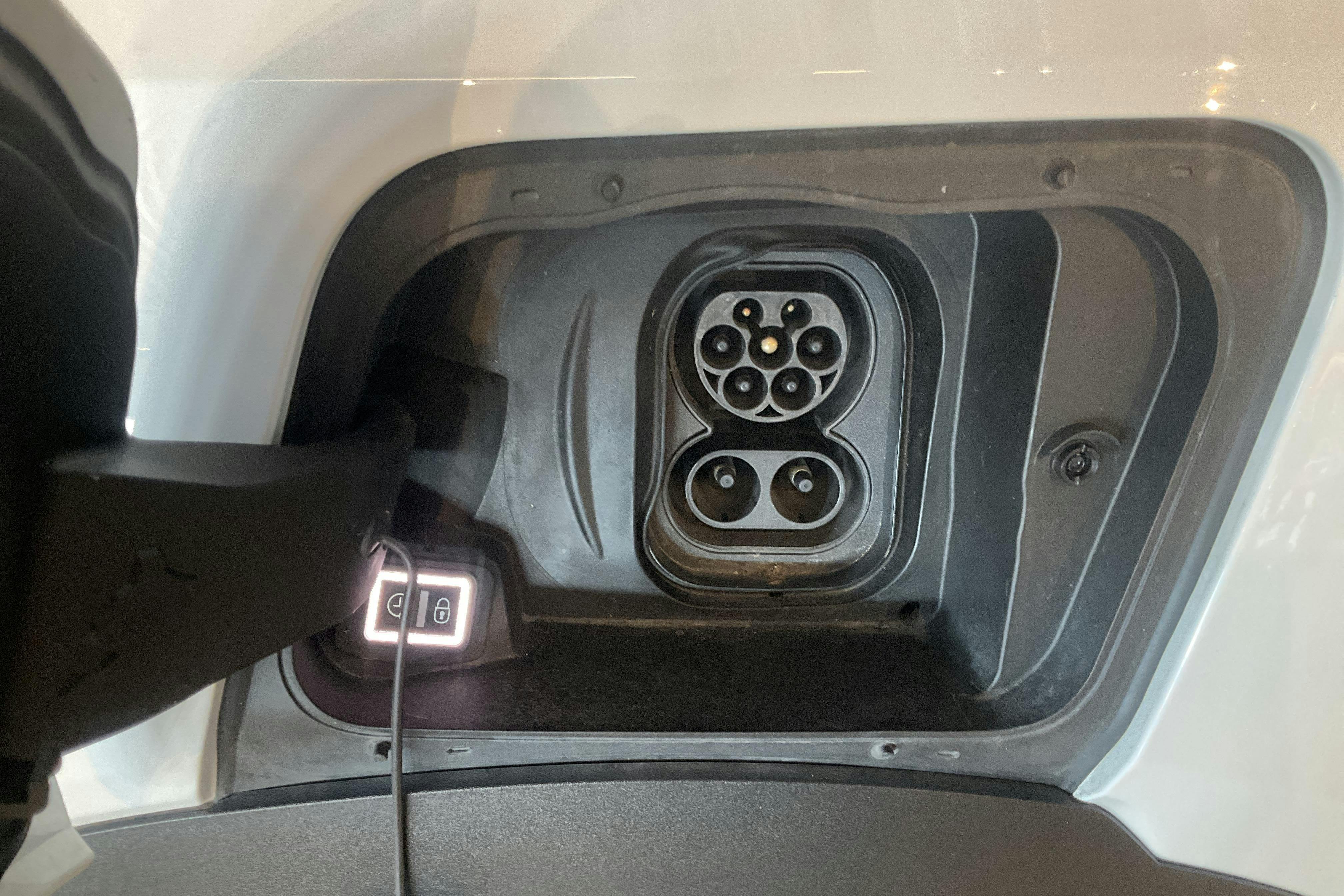 Opel Mokka-e (136hk) - 4 628 mil - Automat - vit - 2021