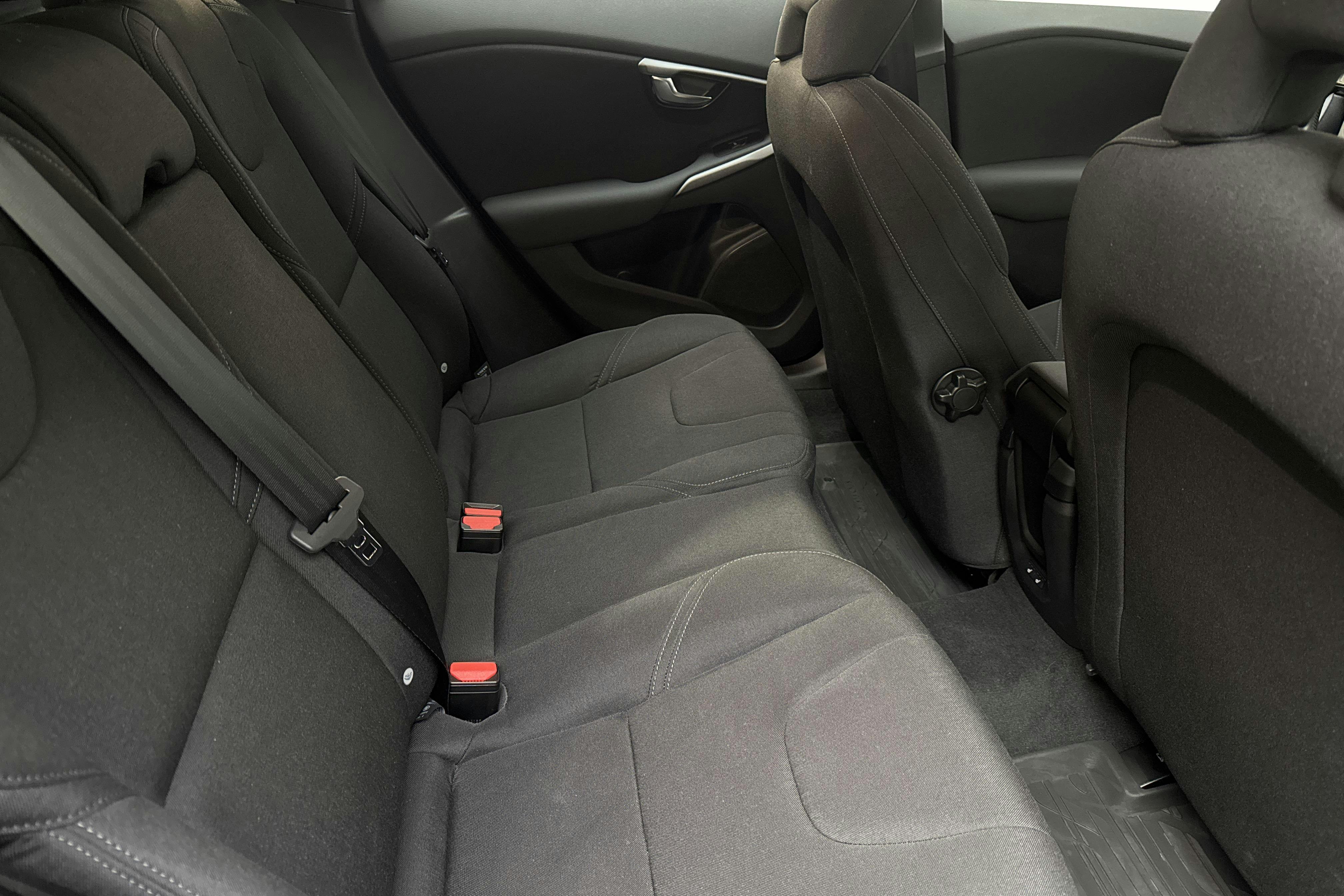 Volvo V40 Cross Country D2 (120hk) - 24 760 km - Automatyczna - czarny - 2017