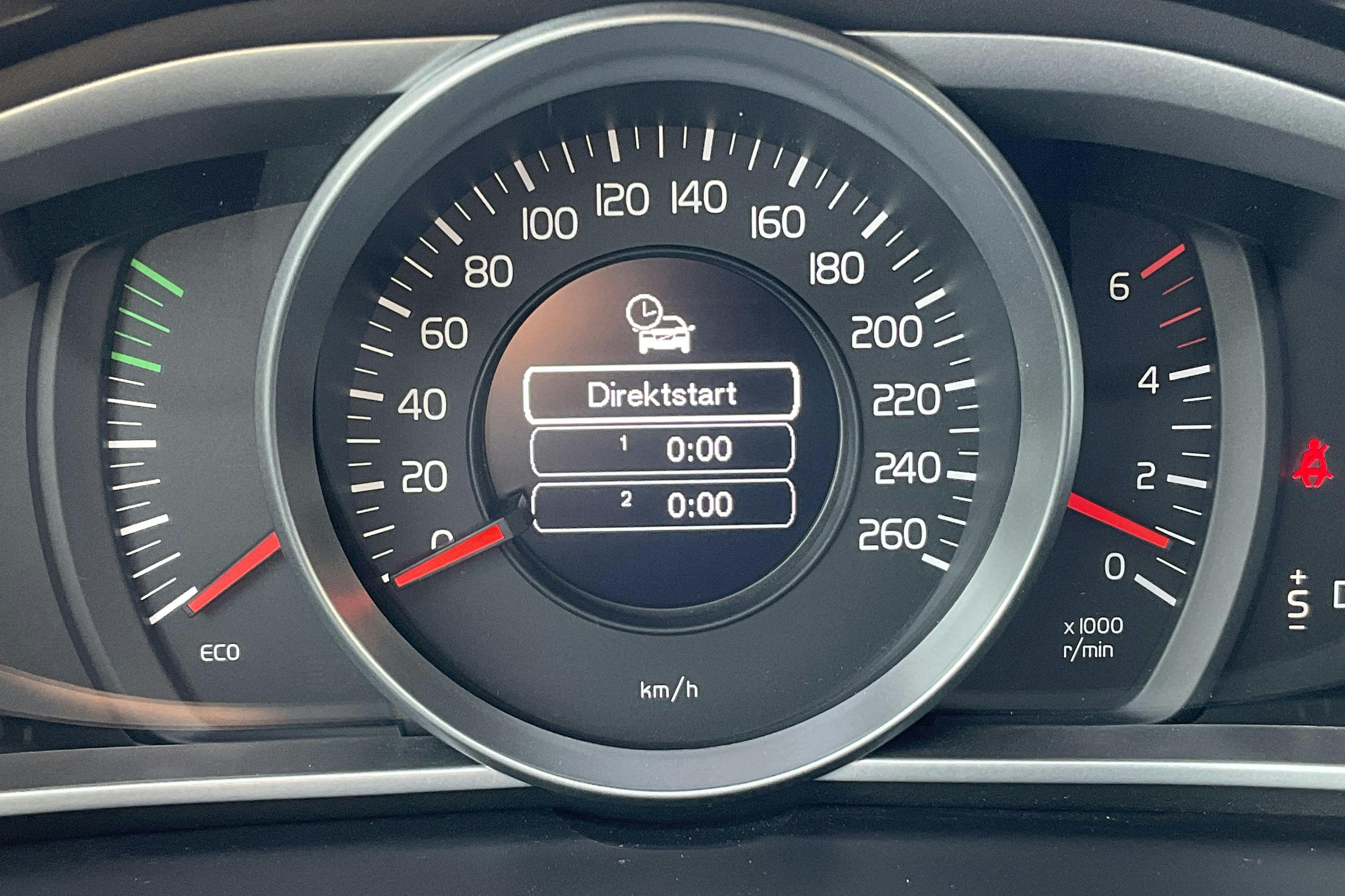 Volvo V40 Cross Country D2 (120hk) - 24 760 km - Automatic - black - 2017