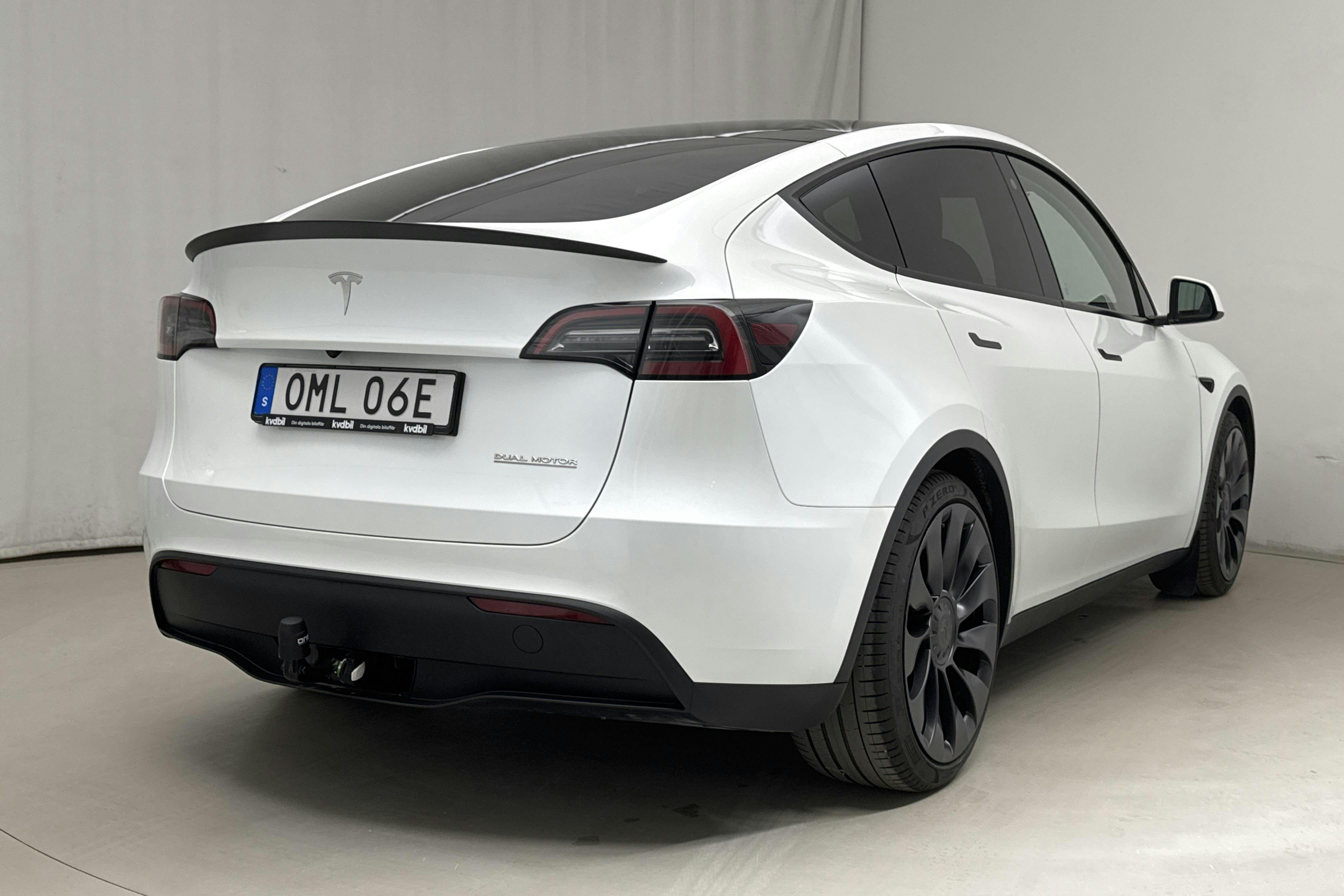Tesla Model Y Performance Dual Motor AWD - 4 833 mil - Automat - vit - 2023