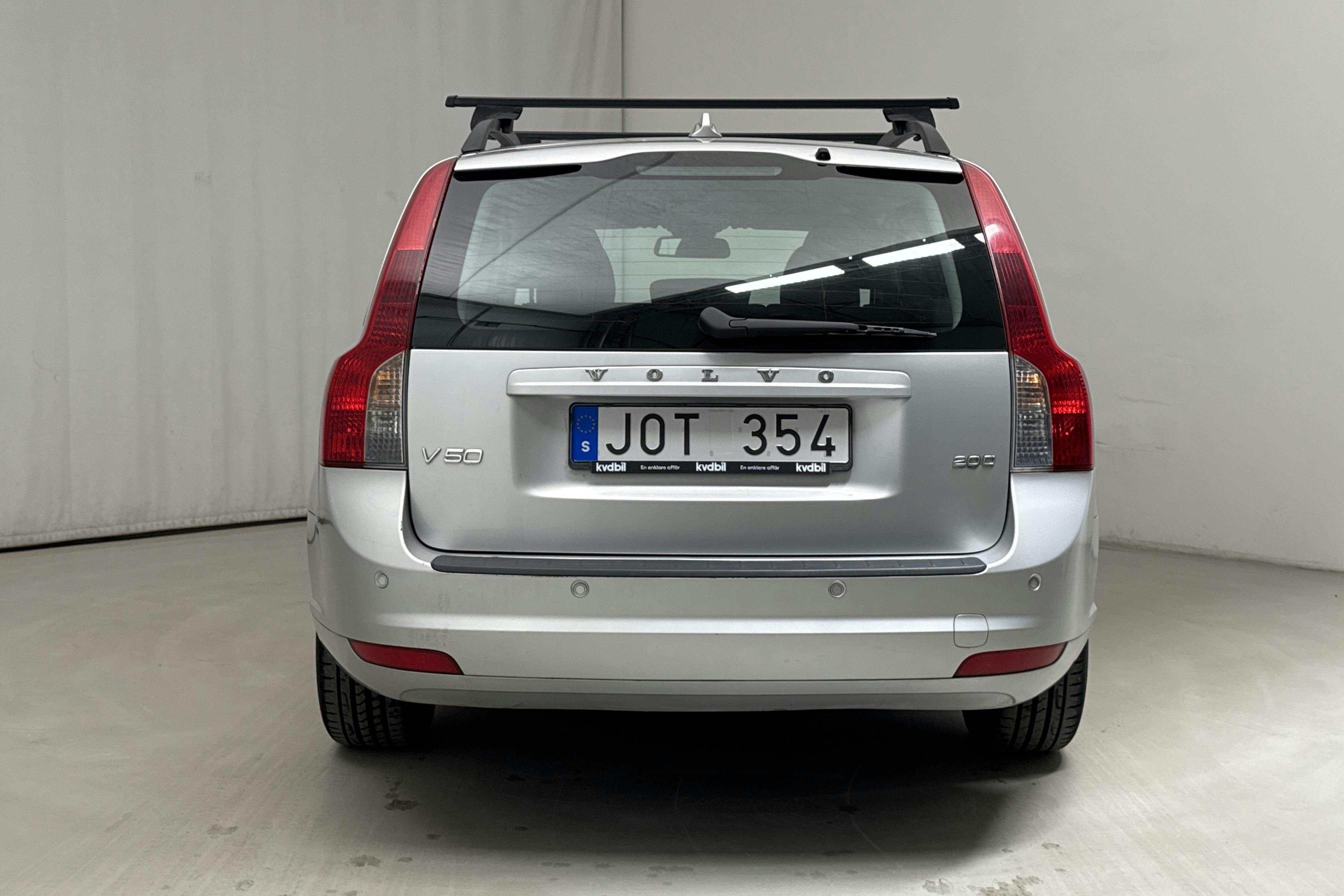 Volvo V50 2.0D (136hk) - 71 830 km - Automaatne - Light Grey - 2010