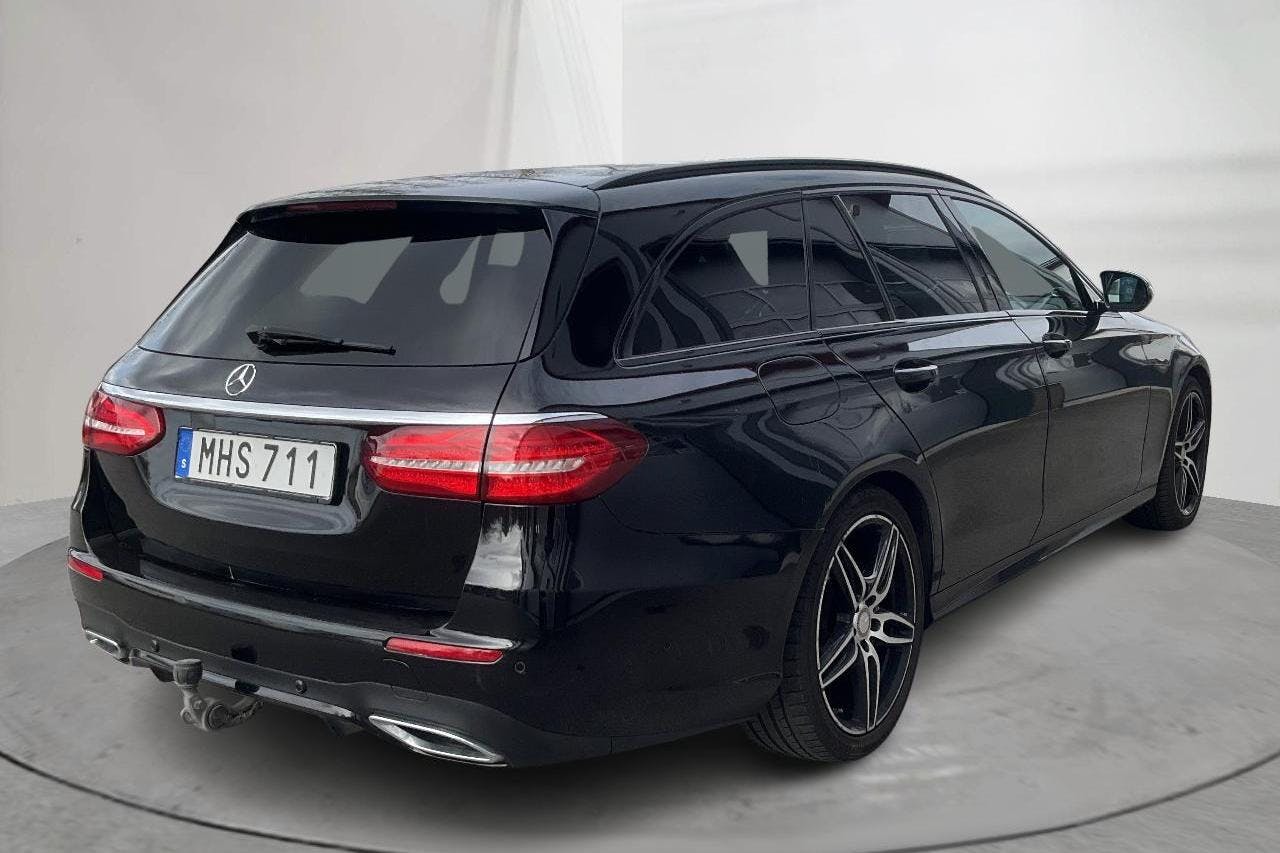 Mercedes E 220 d Kombi S213 (194hk) - 114 060 km - Automatyczna - czarny - 2017