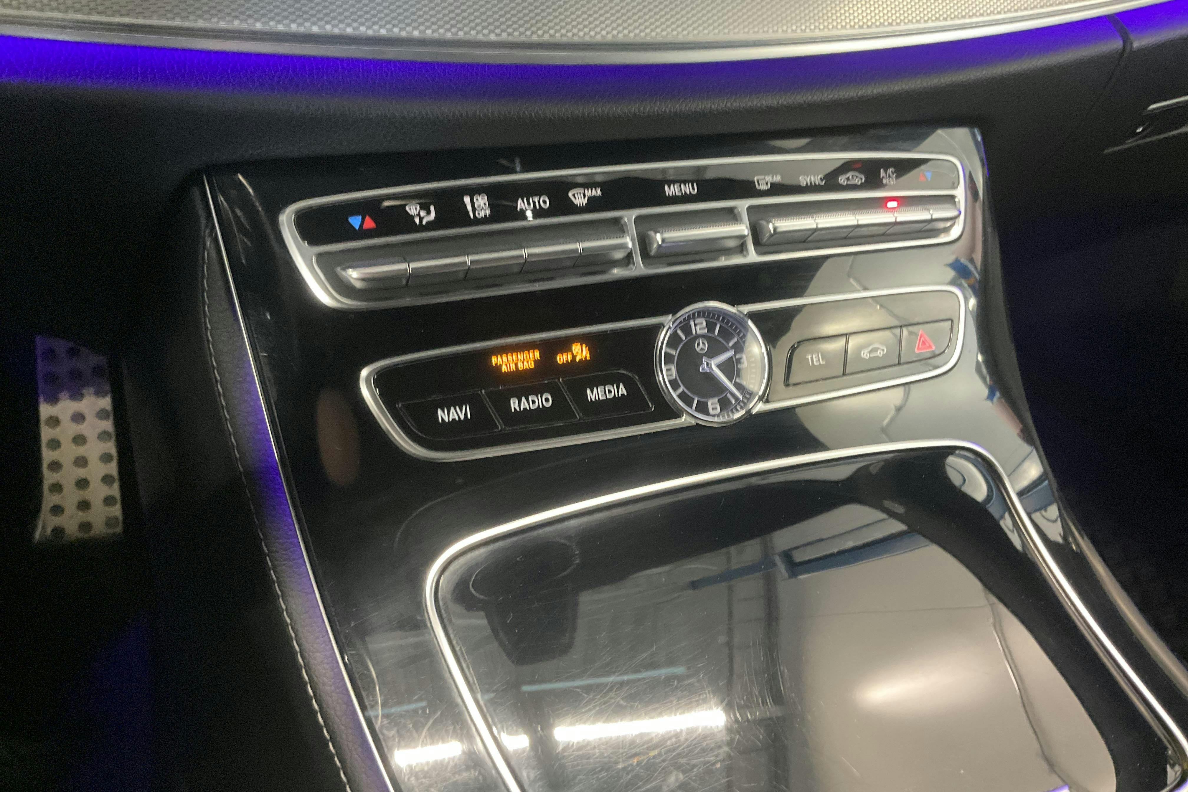 Mercedes E 220 d Kombi S213 (194hk) - 114 060 km - Automatyczna - czarny - 2017