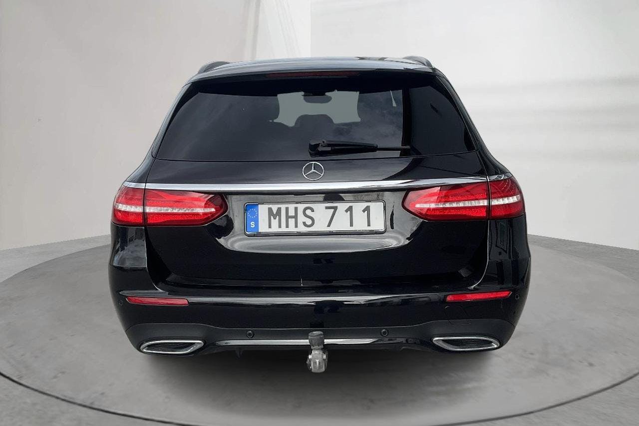 Mercedes E 220 d Kombi S213 (194hk) - 114 060 km - Automatyczna - czarny - 2017