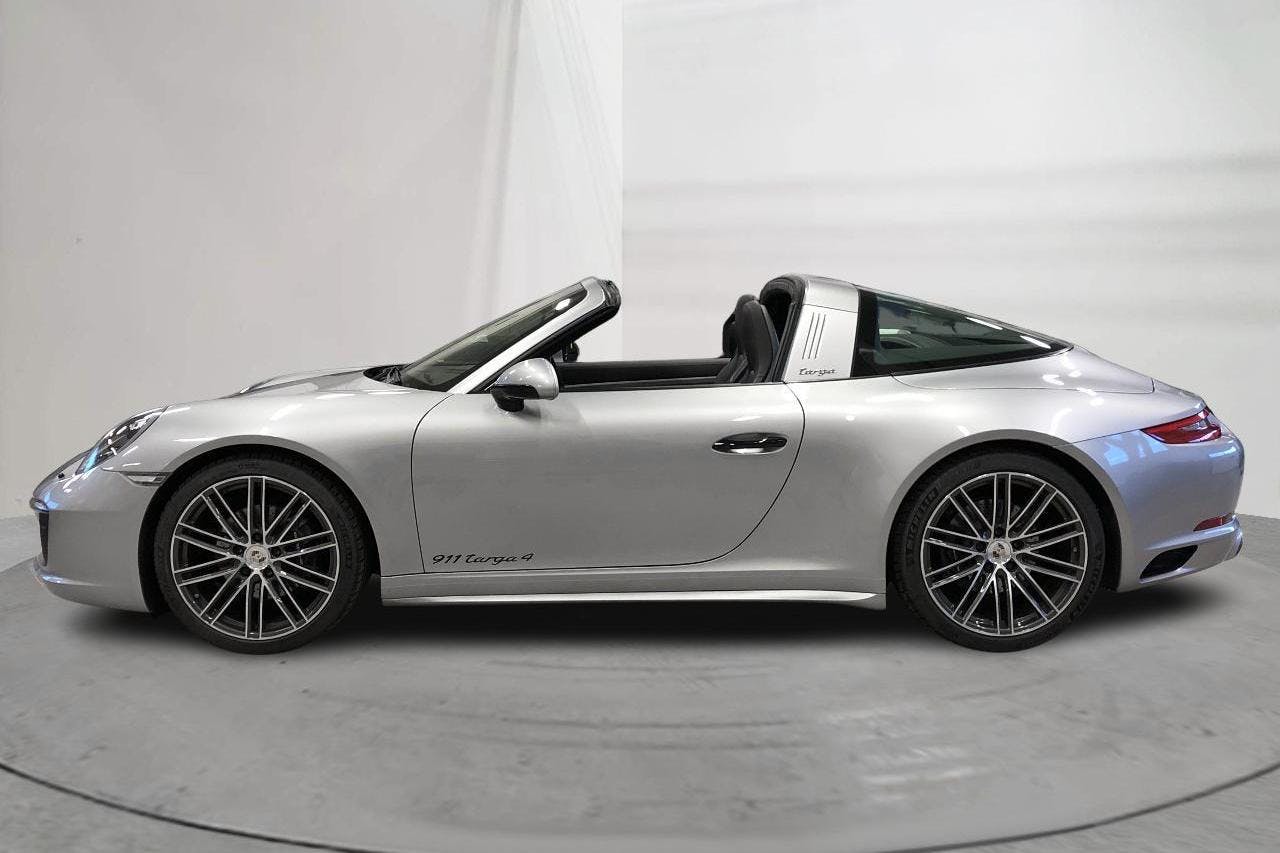 Porsche 911 Targa 4 3.0 991 (370hk) - 4 068 mil - Automat - silver - 2017