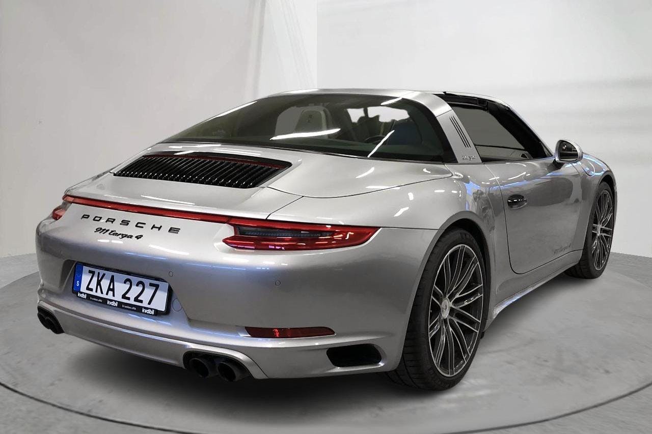 Porsche 911 Targa 4 3.0 991 (370hk) - 4 068 mil - Automat - silver - 2017