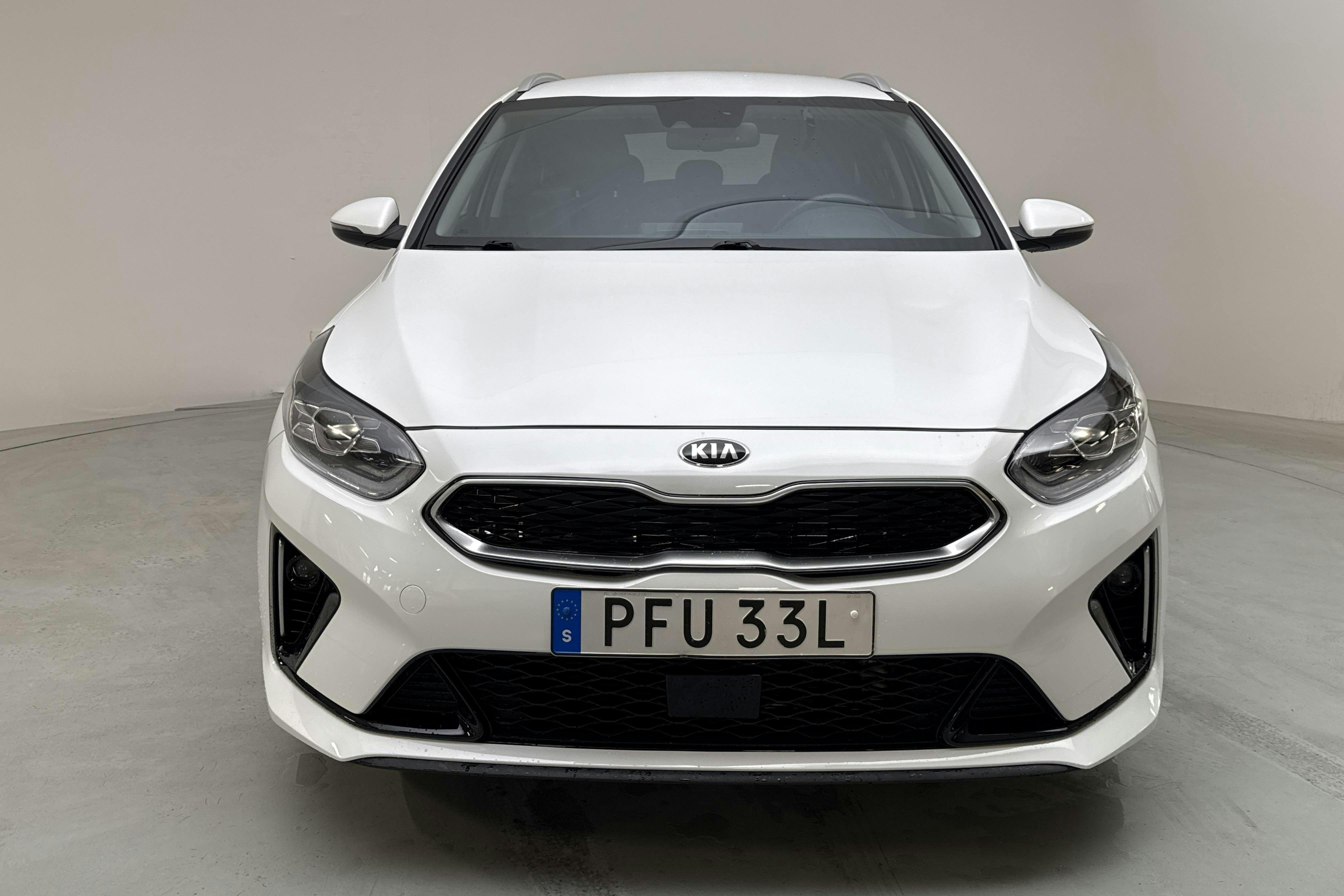 KIA Ceed 1.6 Plug-in Hybrid SW (141hk) - 64 060 km - Automatyczna - biały - 2021