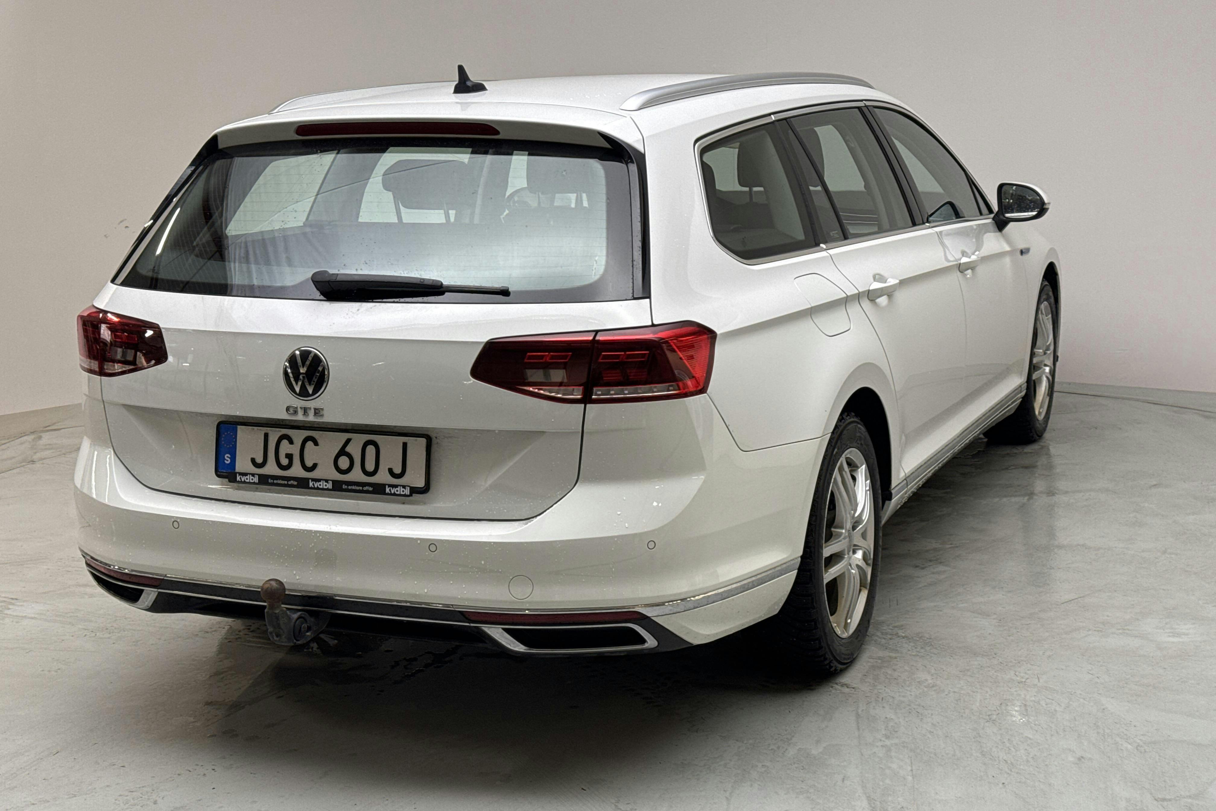 VW Passat 1.4 GTE Sportscombi (218hk) - 102 960 km - Automaatne - valge - 2022