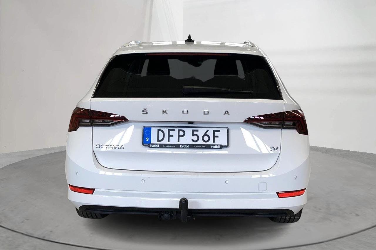 Skoda Octavia 1.4 iV PHEV Combi (204hk) - 68 430 km - Automatic - white - 2021