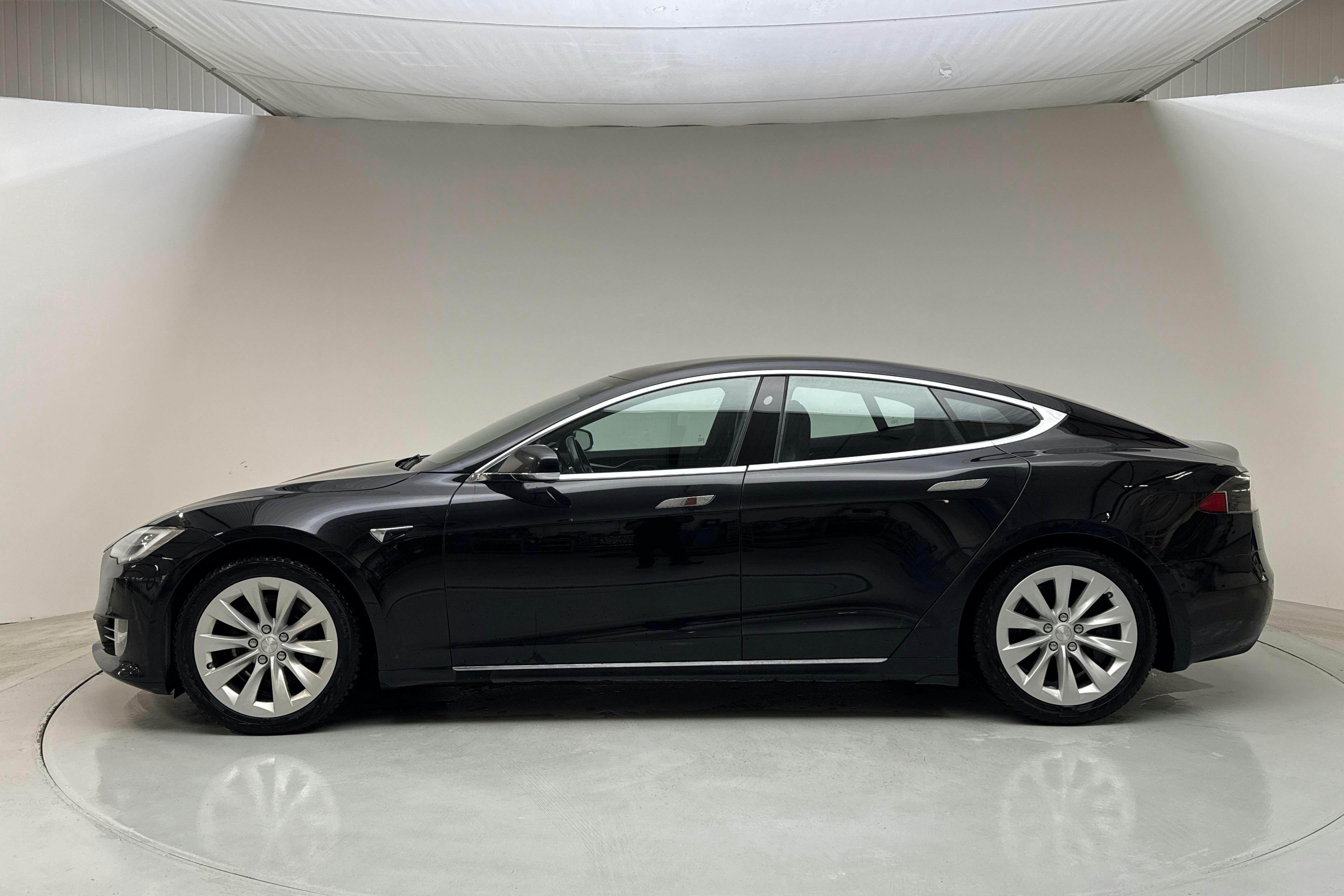 Tesla Model S 75D - 14 890 mil - Automat - svart - 2018