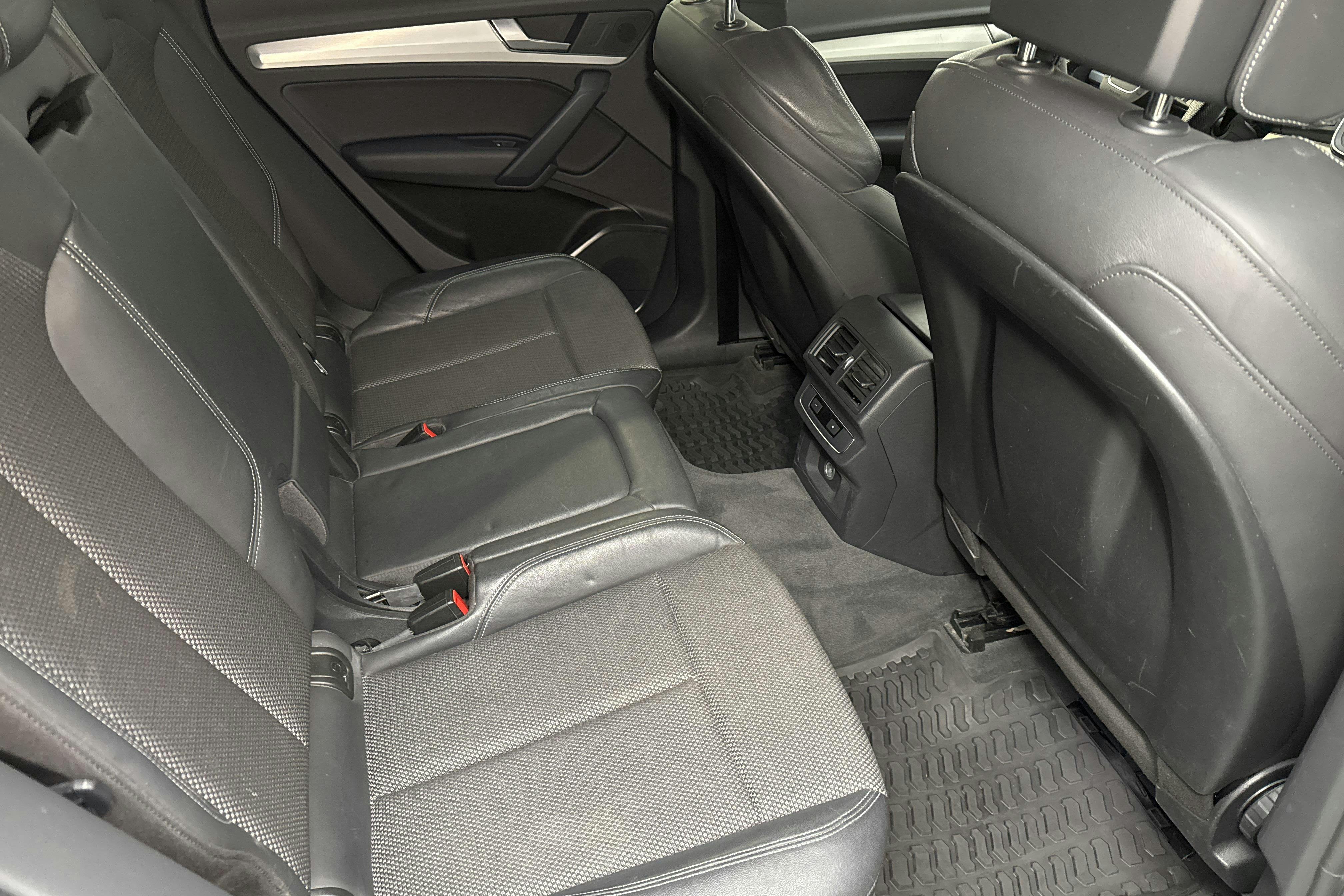 Audi Q5 55 TFSI e quattro (367hk) - 10 419 mil - Automat - grå - 2020