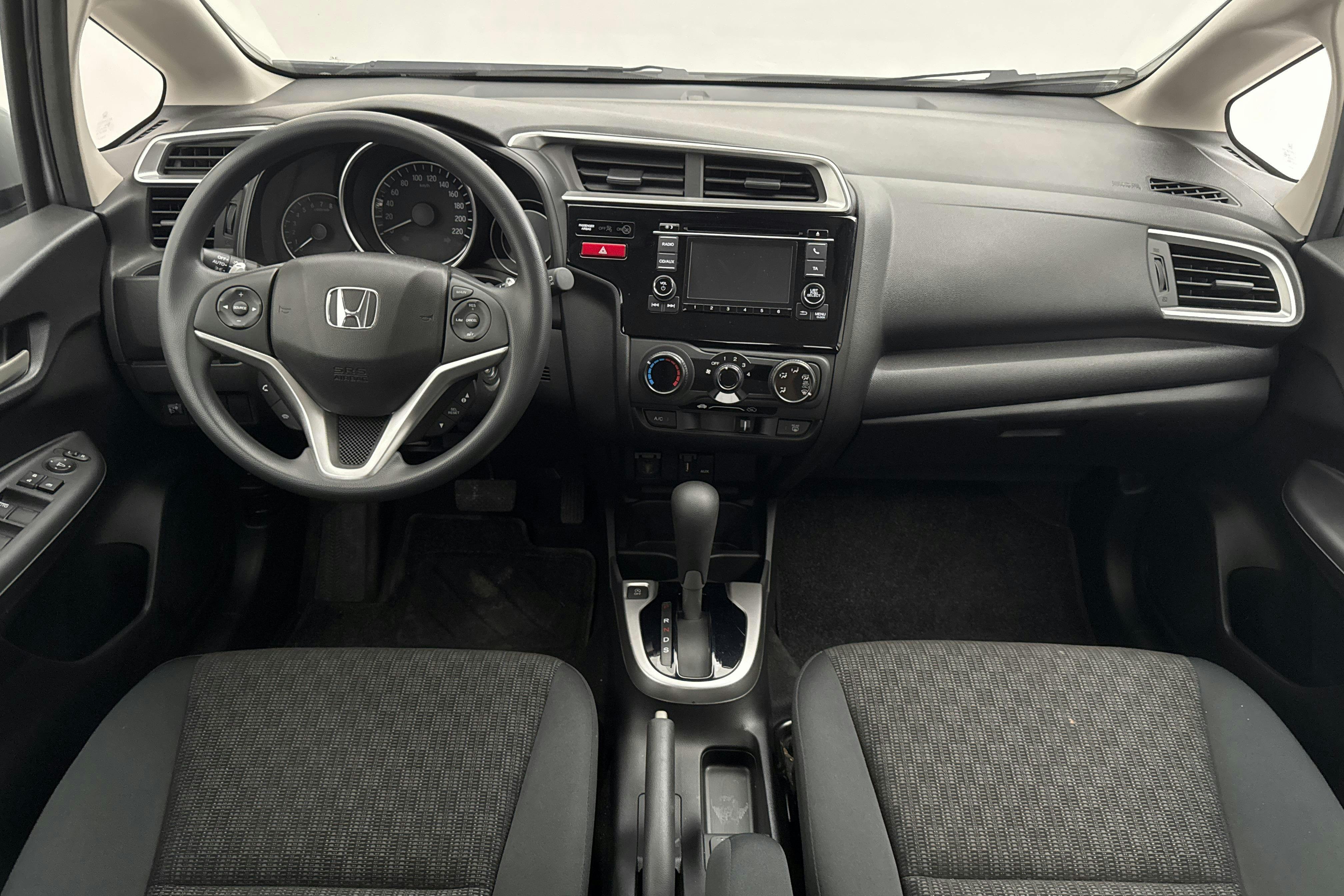 Honda Jazz 1.3 (102hk) - 15 130 km - Automatic - silver - 2016