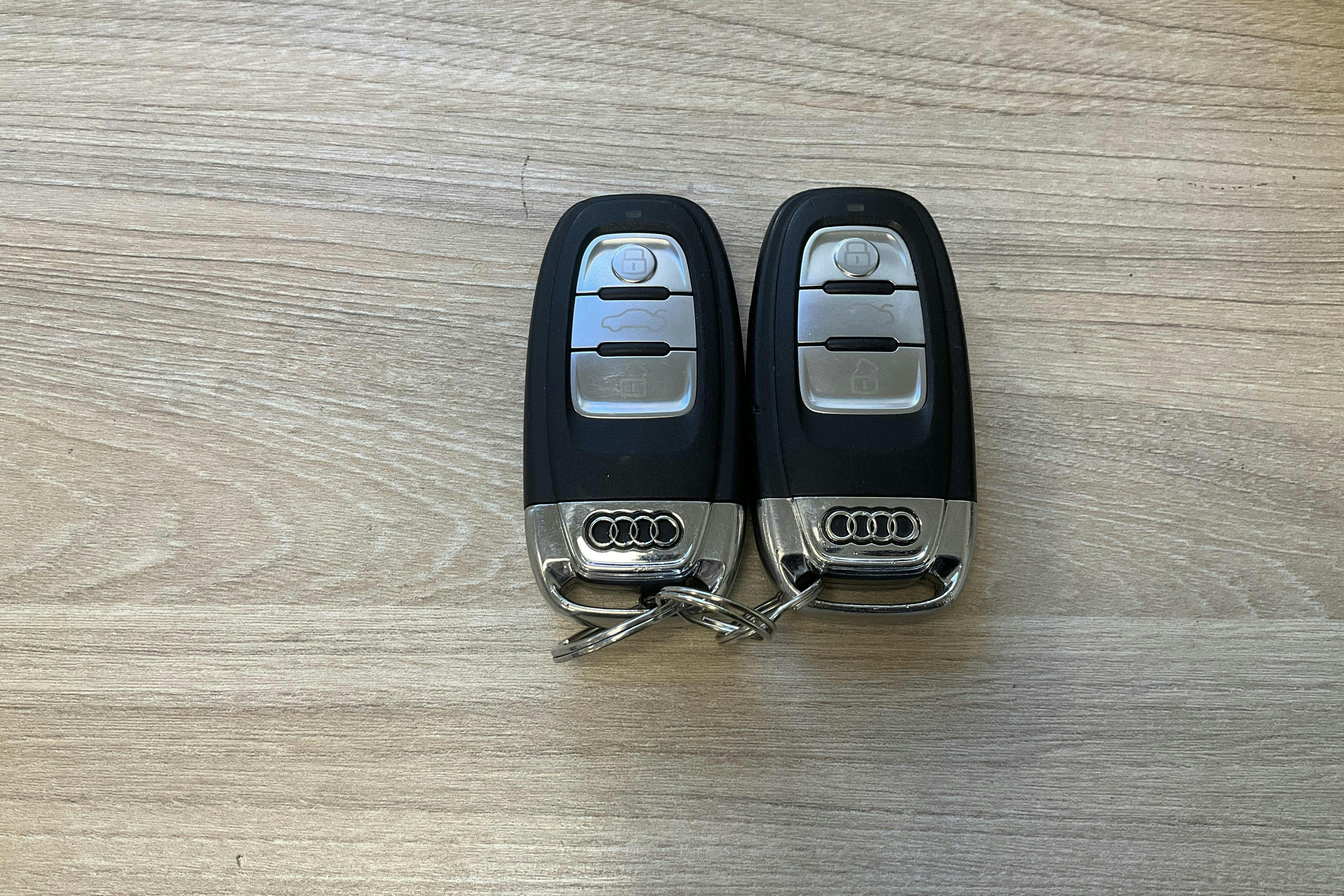 Audi A6 2.0 TDI Avant (190hk) - 15 388 mil - Automat - vit - 2015