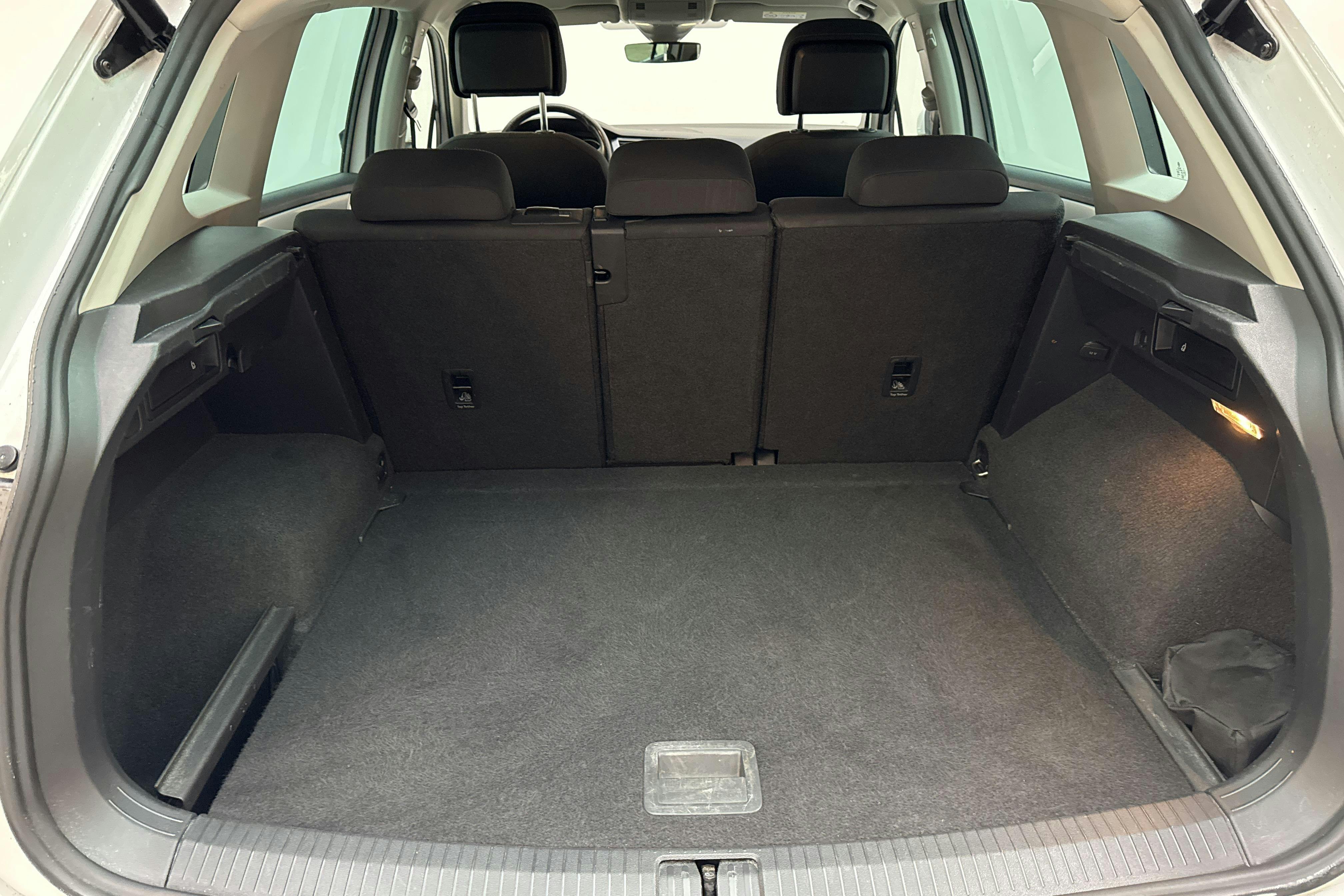 VW Tiguan 1.4 TSI 4MOTION (150hk) - 190 780 km - Automatic - white - 2018
