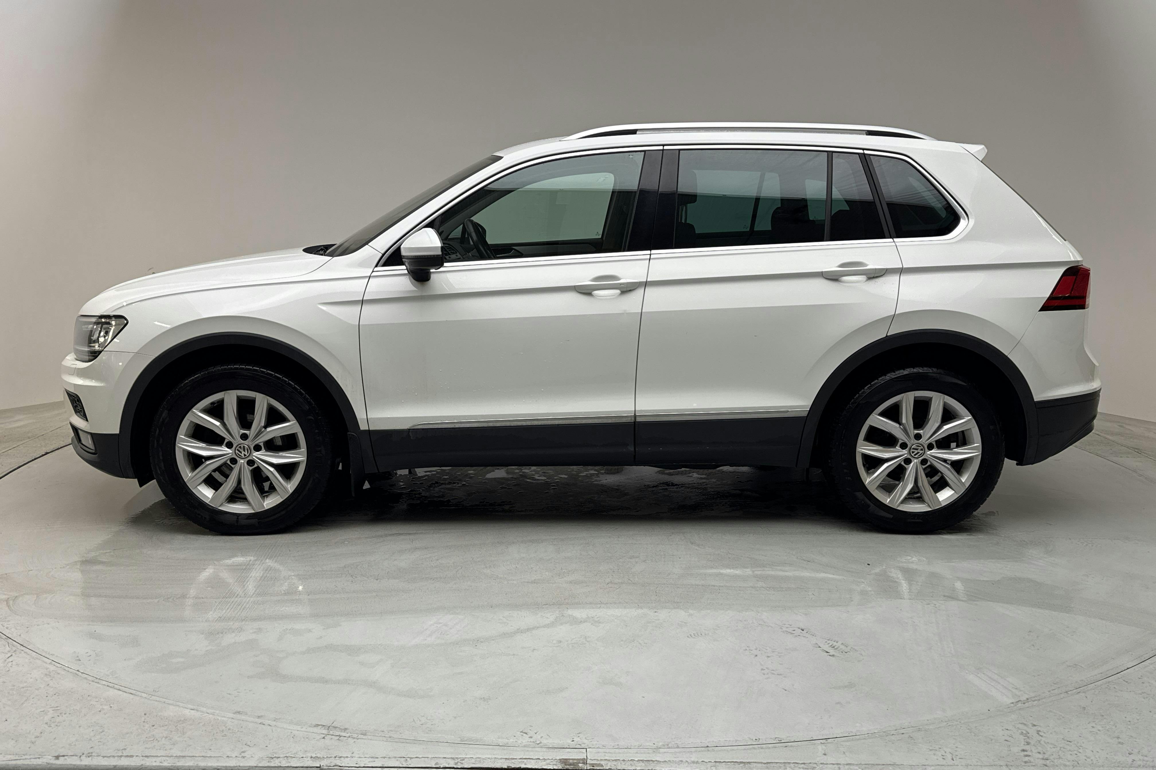 VW Tiguan 1.4 TSI 4MOTION (150hk) - 190 780 km - Automatic - white - 2018