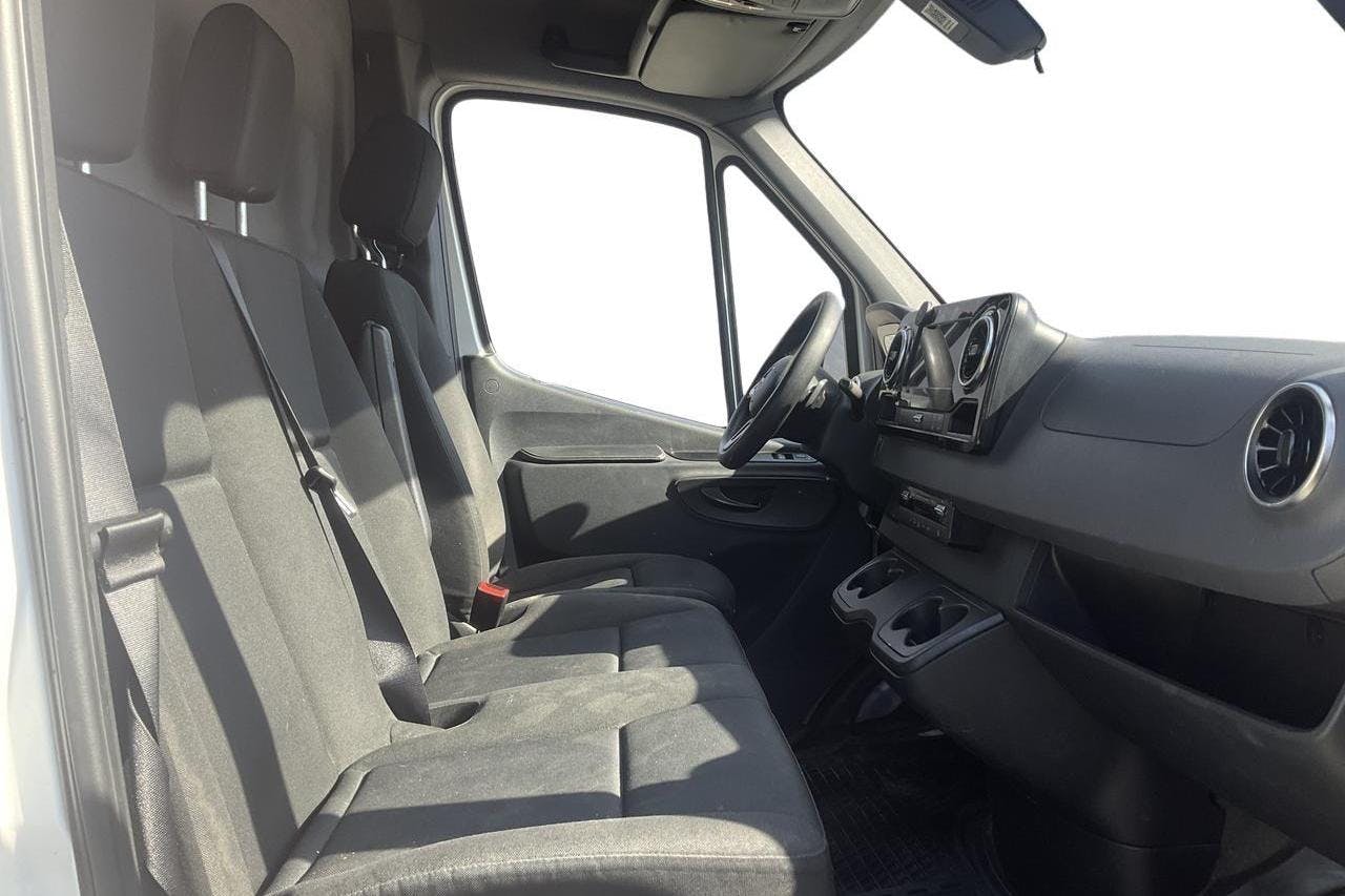 Mercedes Sprinter 211 CDI Skåp 2WD (114hk) - 238 430 km - Automaatne - valge - 2019