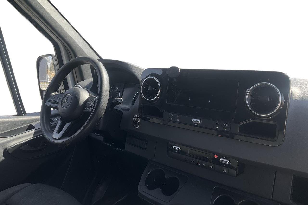 Mercedes Sprinter 211 CDI Skåp 2WD (114hk) - 238 430 km - Automaatne - valge - 2019