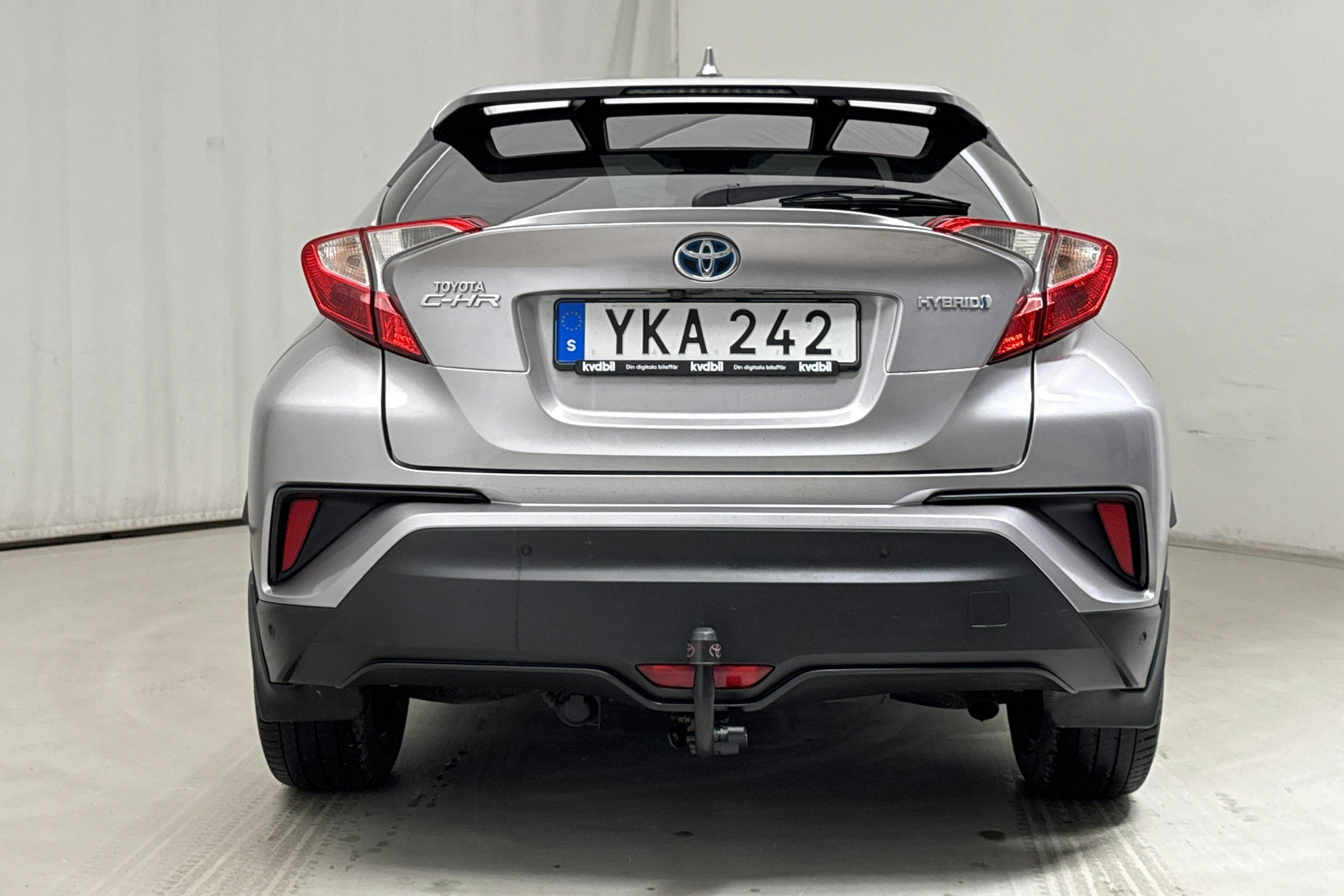 Toyota C-HR 1.8 HSD (122hk) - 81 620 km - Automaatne - Dark Grey - 2017