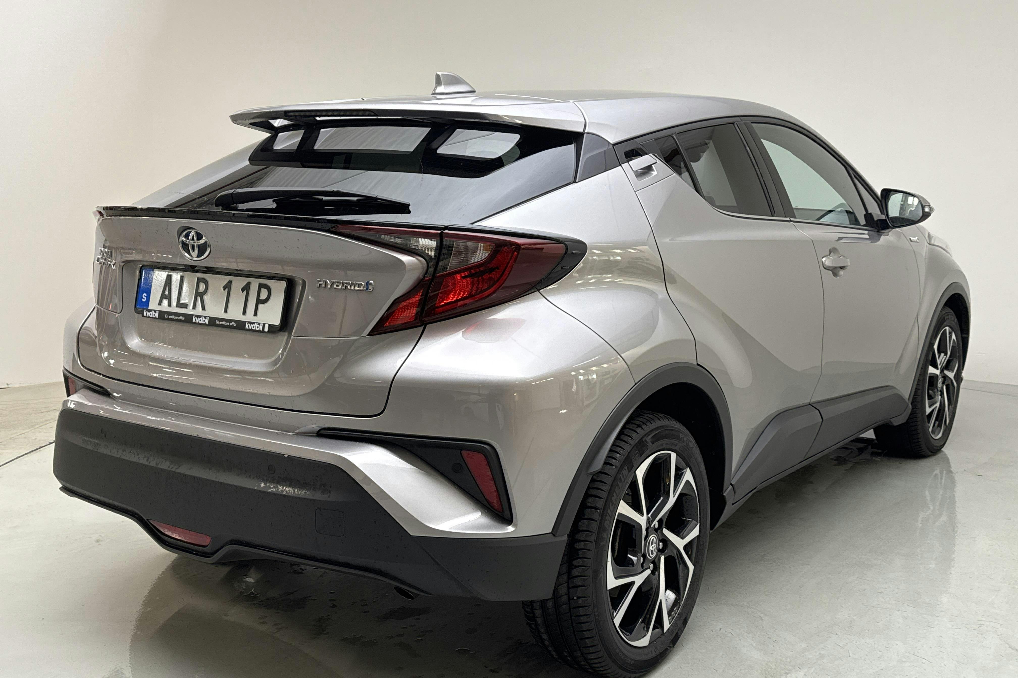 Toyota C-HR 1.8 HSD (122hk) - 2 192 mil - Automat - Dark Grey - 2021