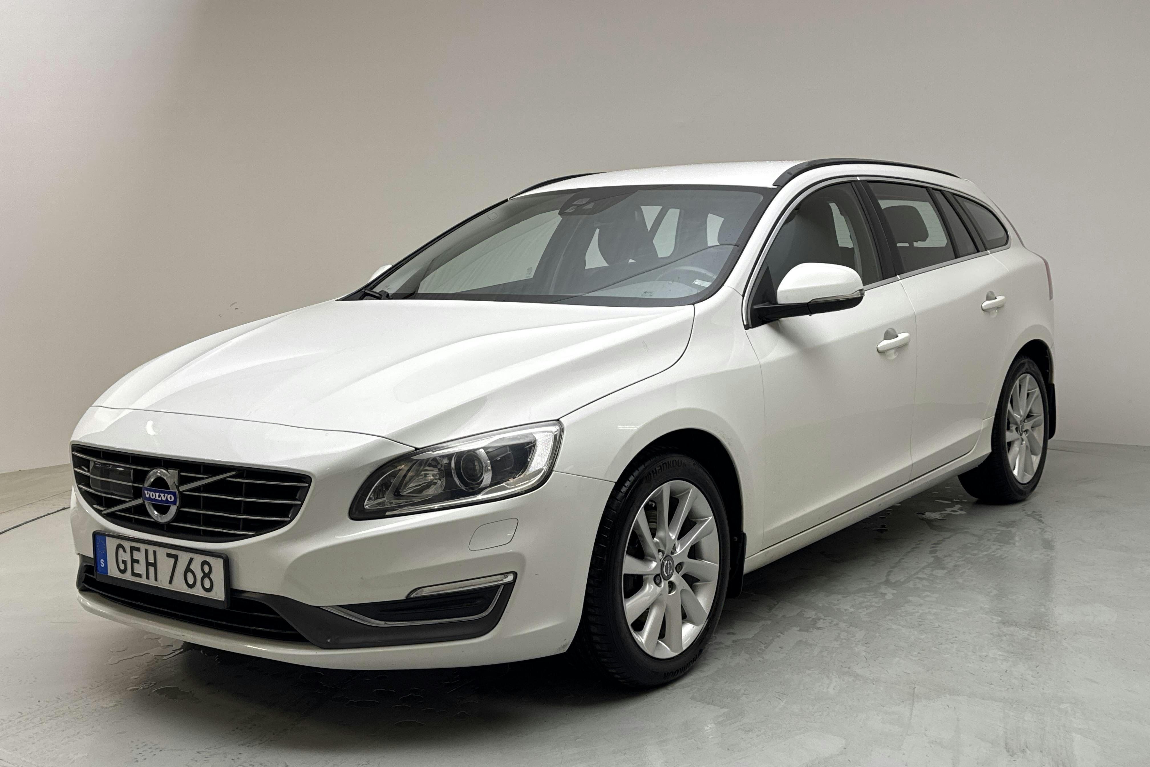 Volvo V60 D4 (181hk) - 160 620 km - Automatic - white - 2015
