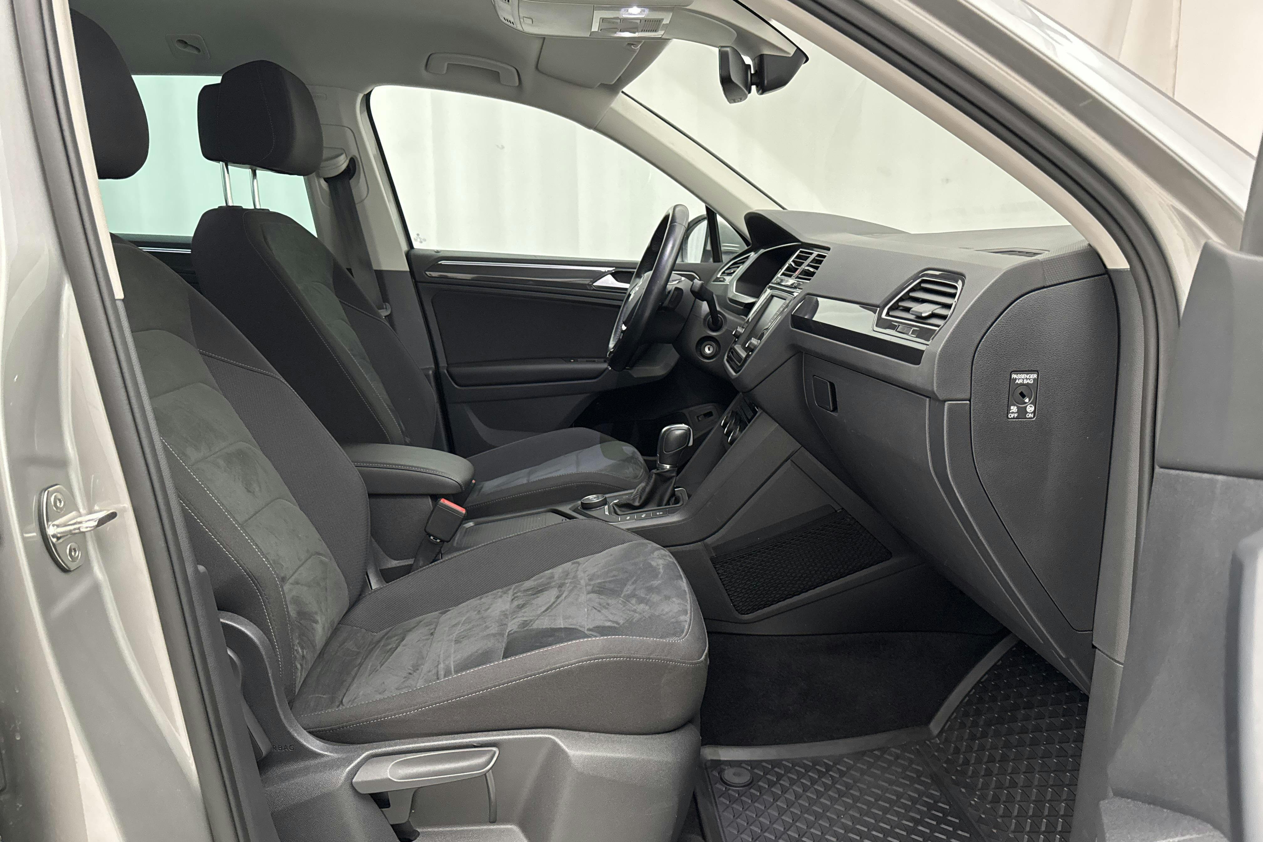 VW Tiguan 2.0 TDI 4MOTION (190hk) - 73 780 km - Automatic - silver - 2017