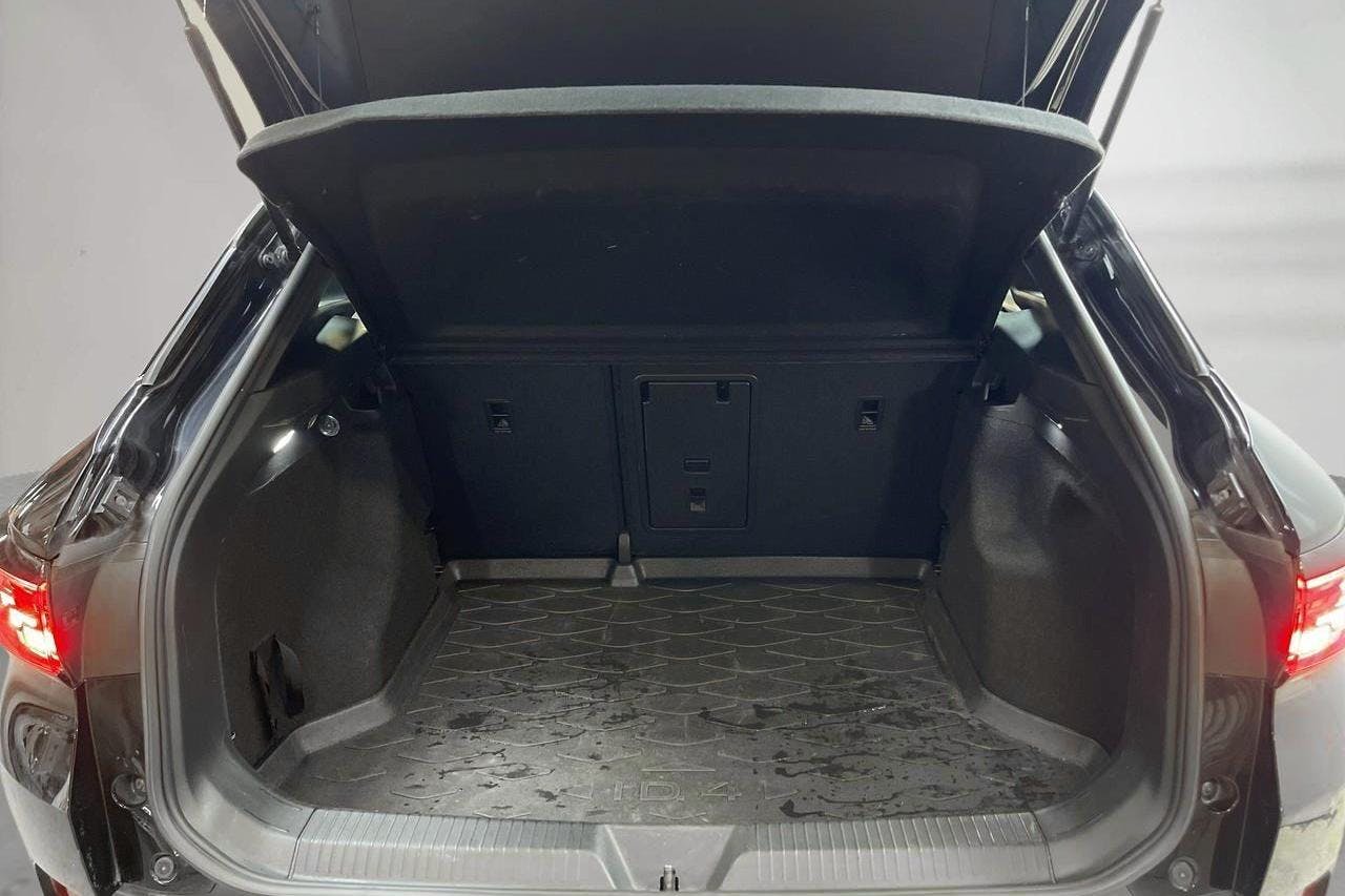 VW ID.4 GTX 77kWh AWD (299hk) - 7 256 mil - Automat - svart - 2022