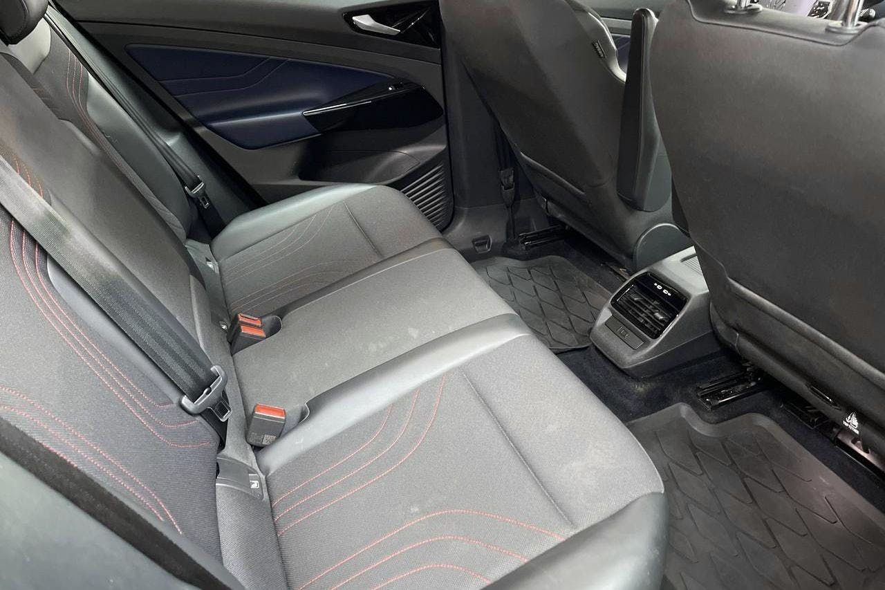 VW ID.4 GTX 77kWh AWD (299hk) - 7 256 mil - Automat - svart - 2022