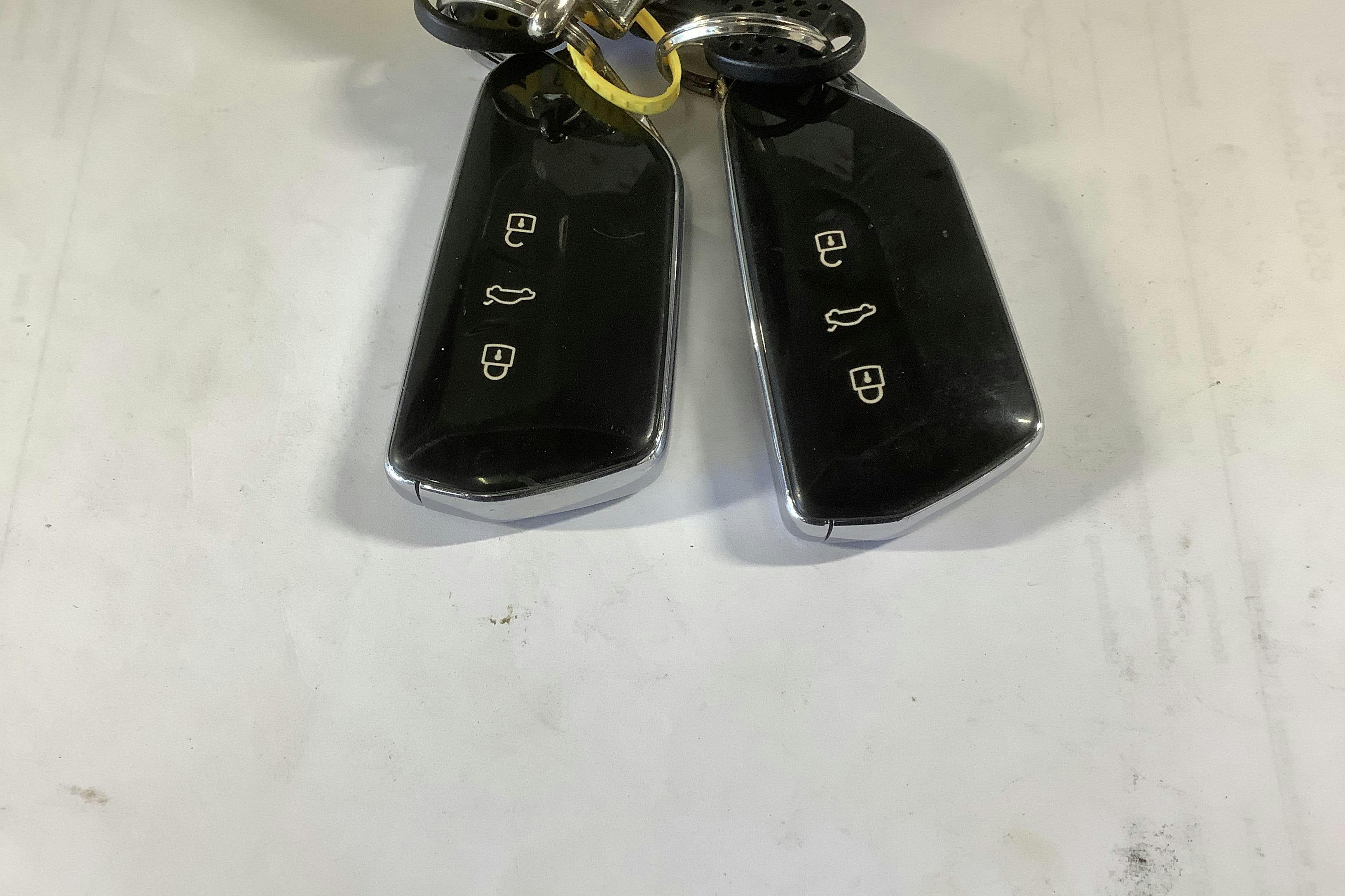 VW ID.4 GTX 77kWh AWD (299hk) - 7 256 mil - Automat - svart - 2022