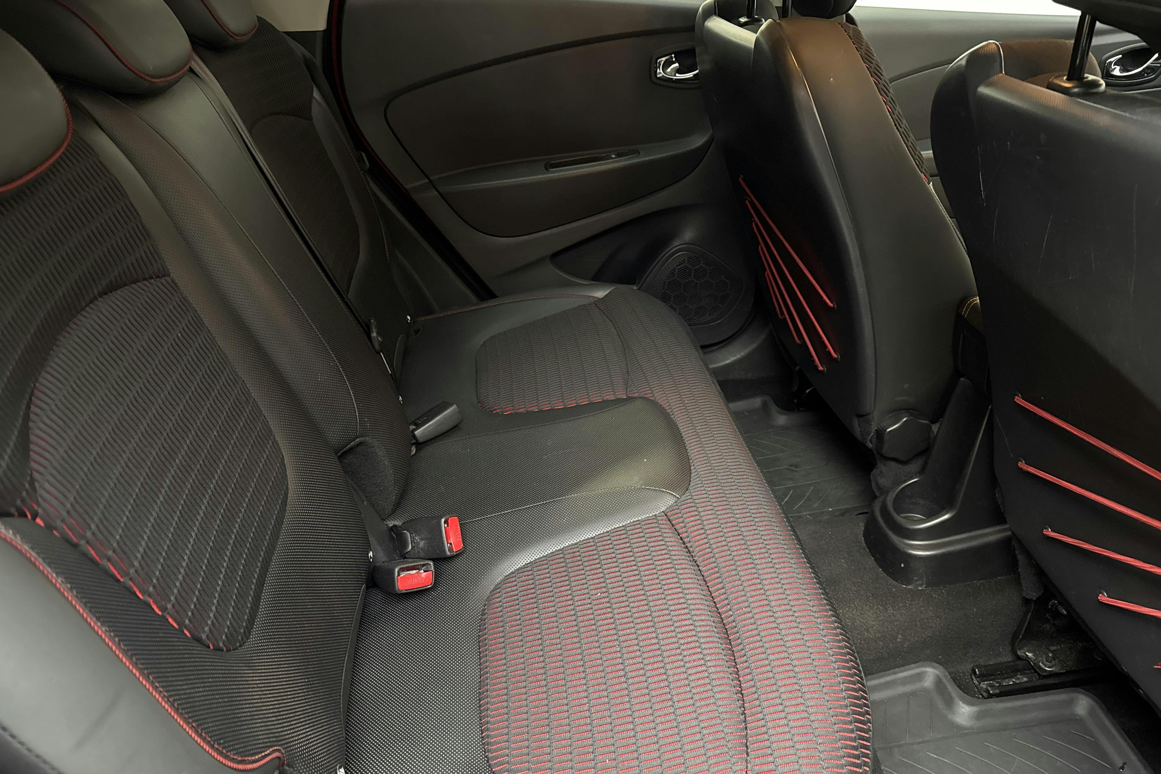 Renault Captur 1.2 TCe (120hk) - 13 160 mil - Automat - 2016