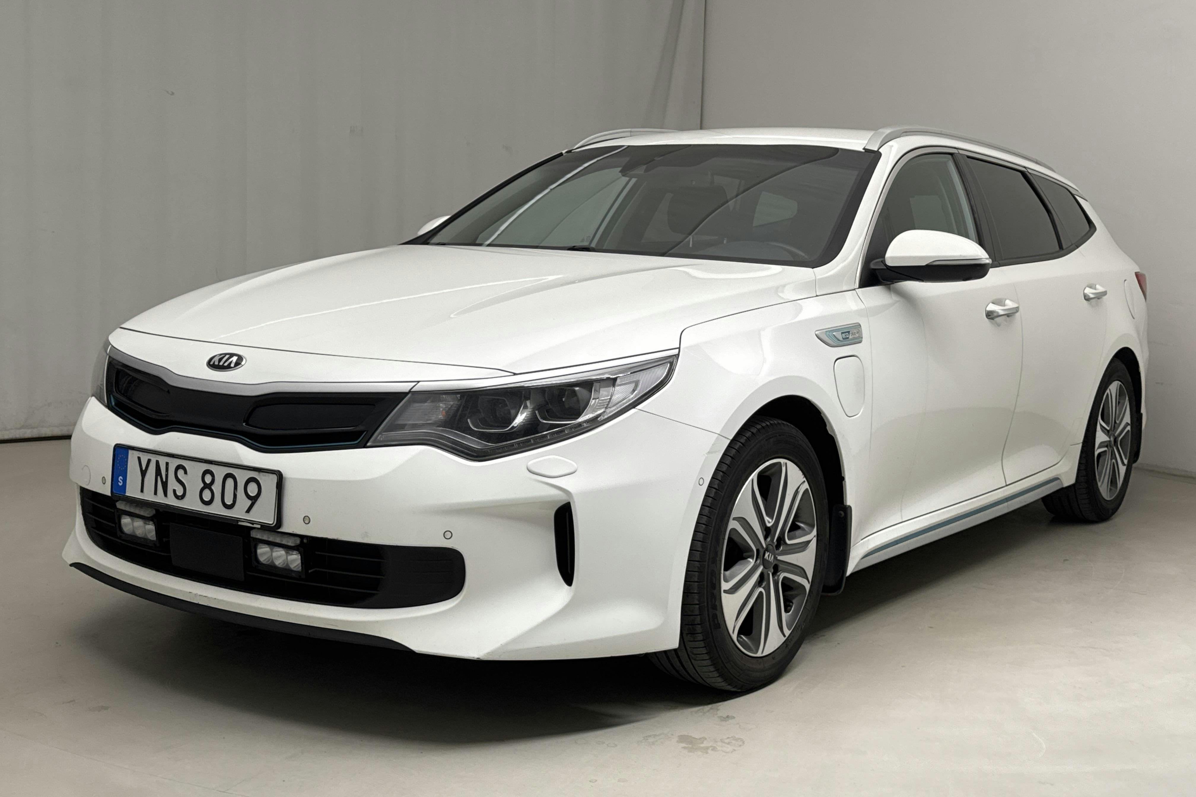 KIA Optima 2.0 GDi Plug-in Hybrid SW (205hk) - 18 477 mil - Automat - vit - 2018