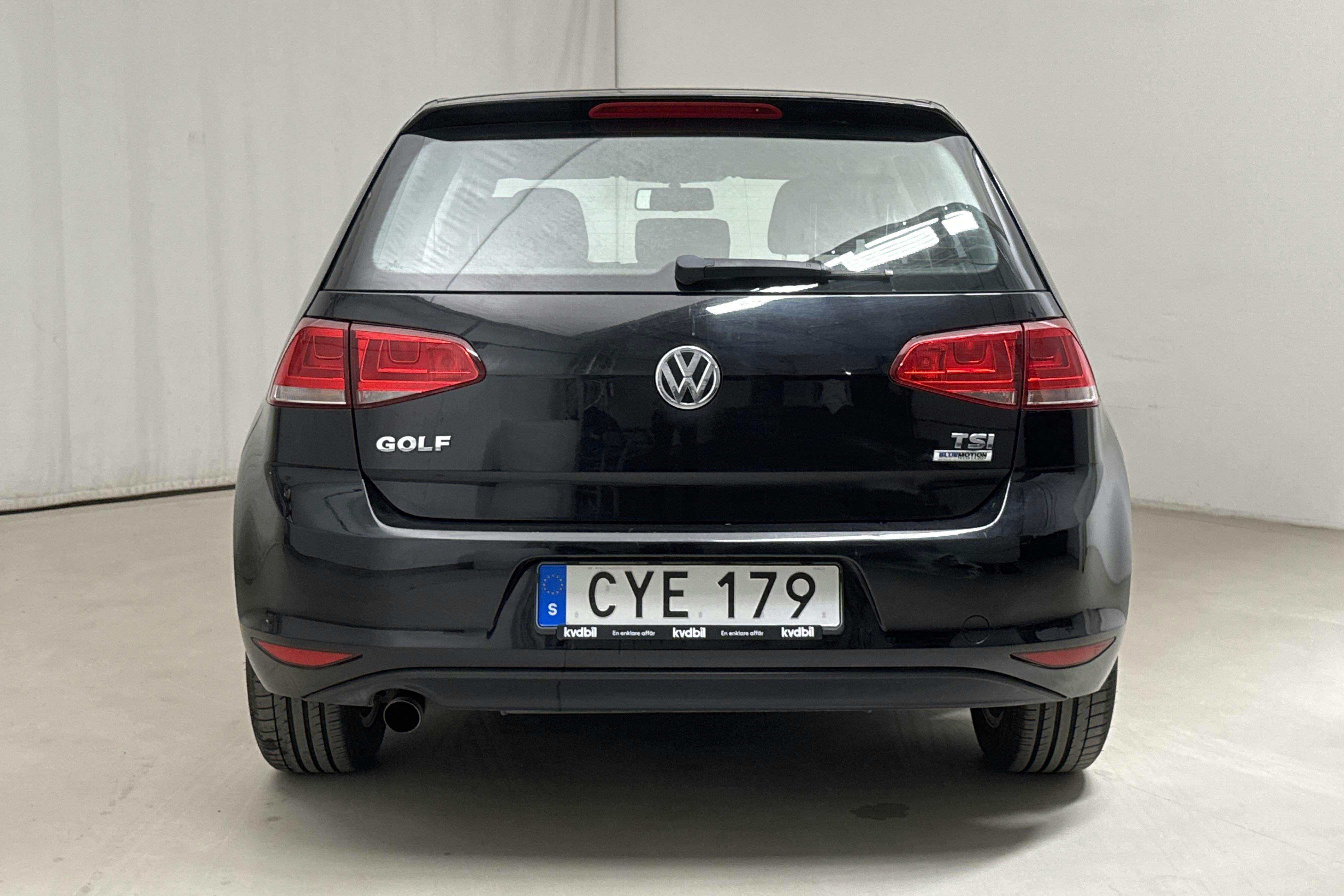 VW Golf VII 1.2 TSI 5dr (110hk) - 104 990 km - Manual - black - 2016