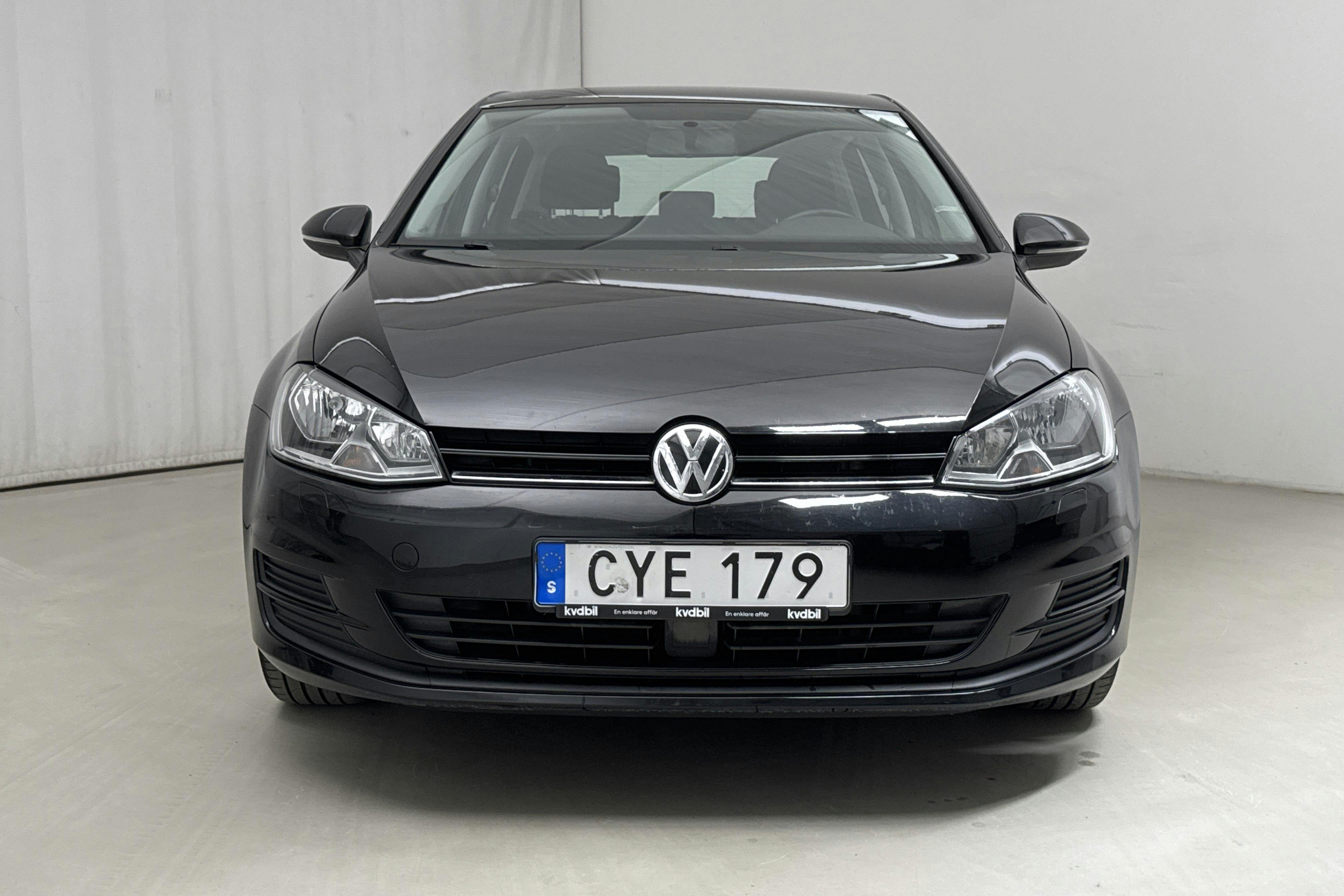 VW Golf VII 1.2 TSI 5dr (110hk) - 104 990 km - Manual - black - 2016