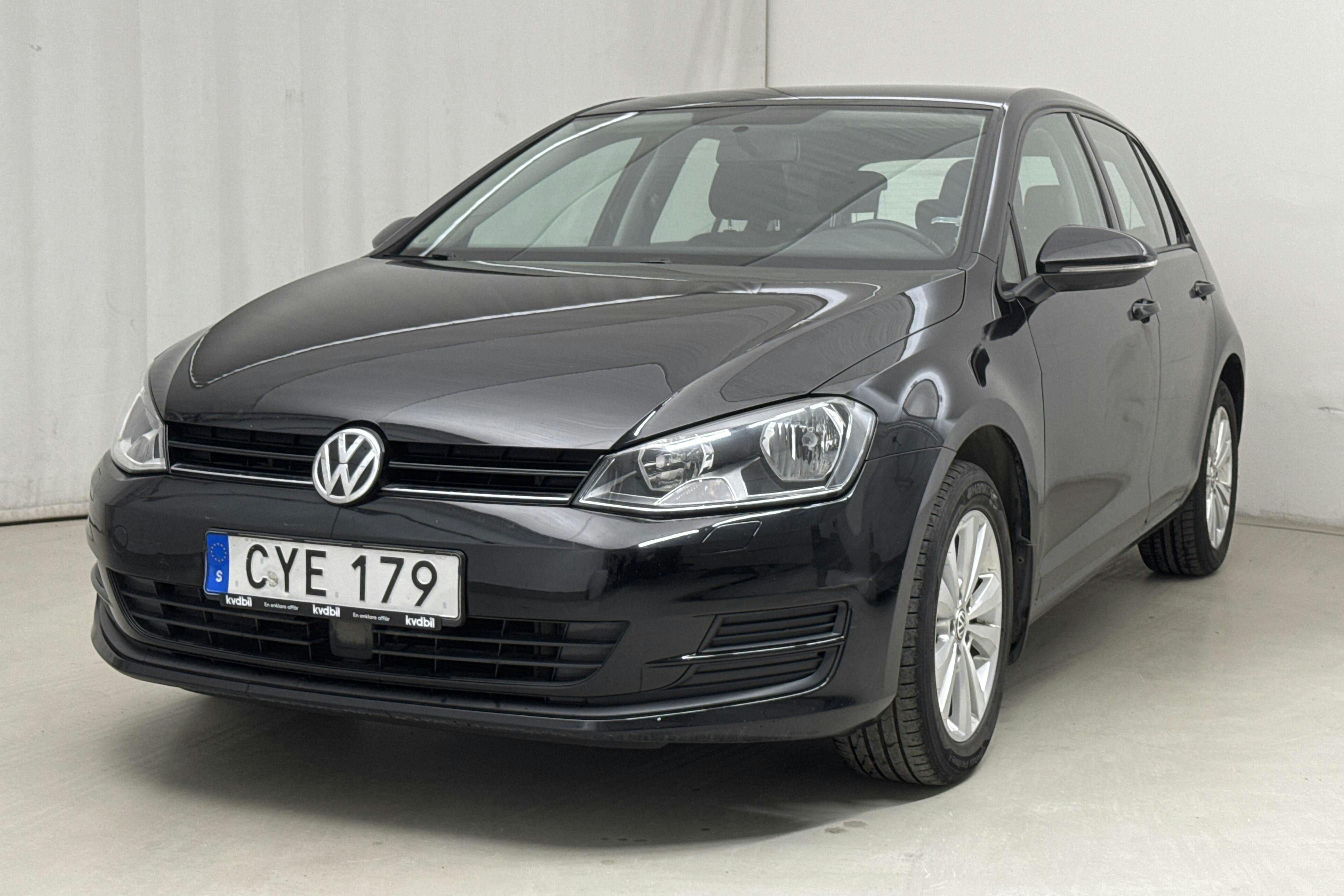 VW Golf VII 1.2 TSI 5dr (110hk) - 104 990 km - Manual - black - 2016