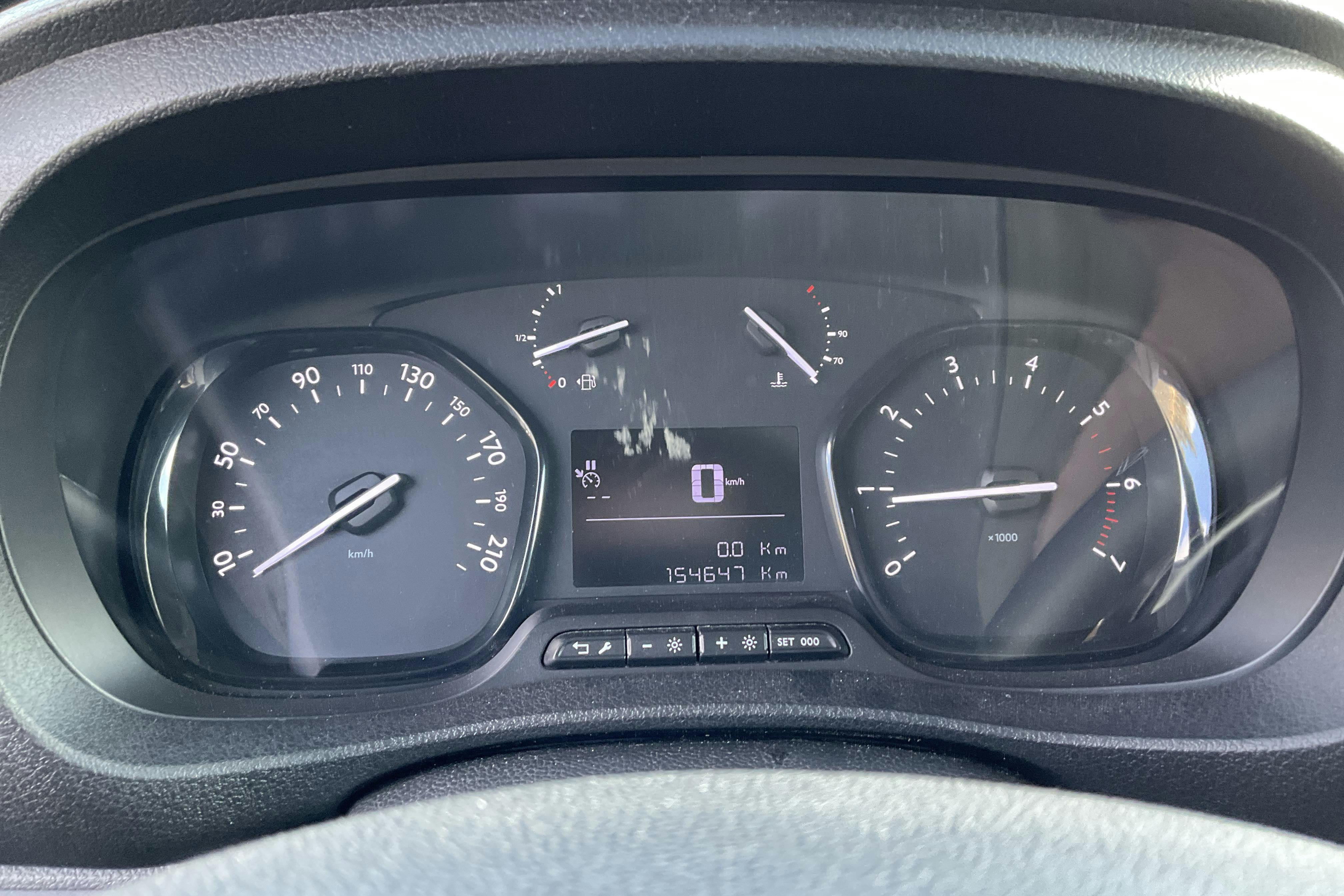 Citroën Jumpy III 2.0 BlueHDI Skåp (120hk) - 15 464 mil - Manuell - grå - 2017