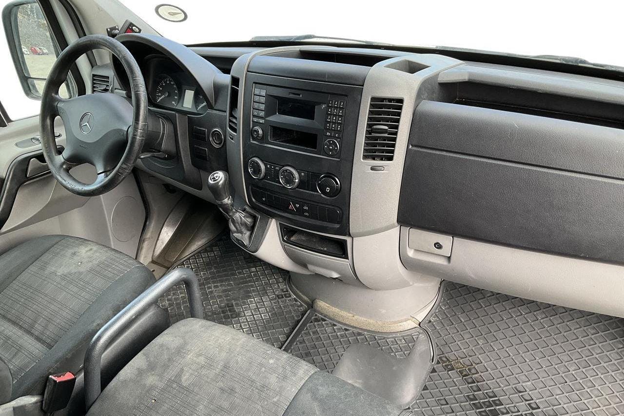 Mercedes Sprinter 213 CDI (129hk) - 291 120 km - Automatic - white - 2016
