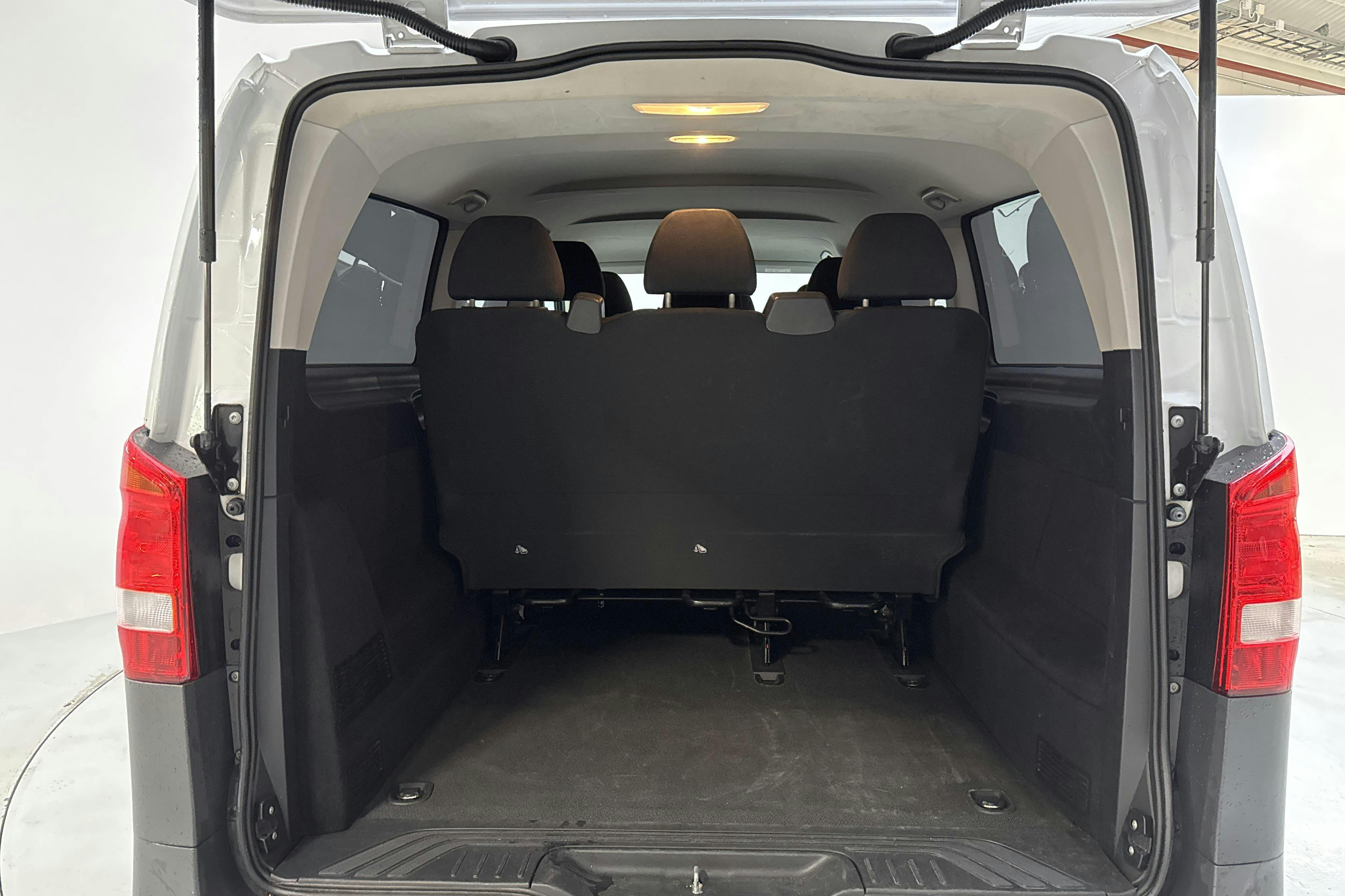 Mercedes Vito Tourer 114 CDI W640 (136hk) - 18 884 mil - Manuell - vit - 2017