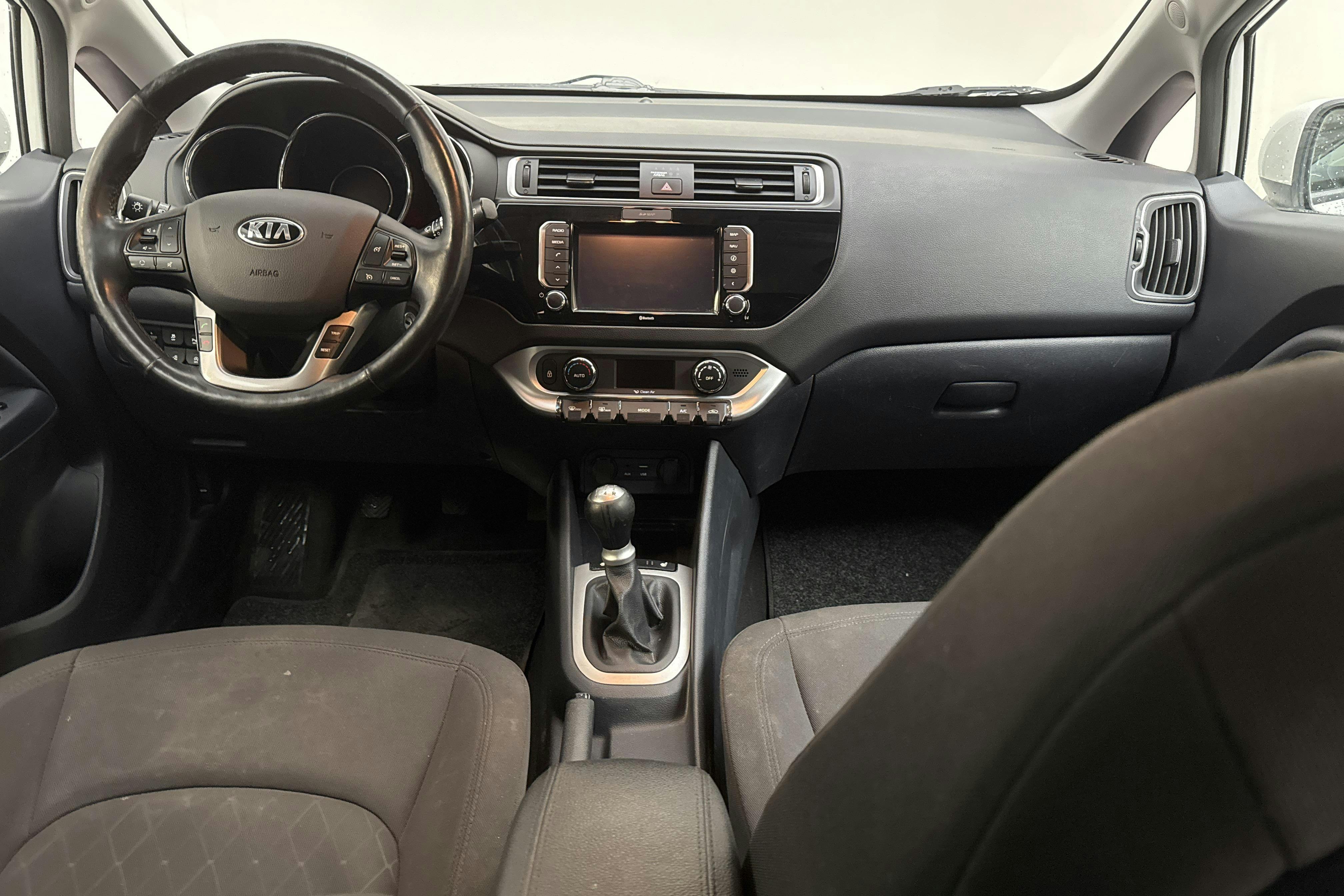 KIA Rio 1.2 (85hk) - 67 260 km - Manual - white - 2016
