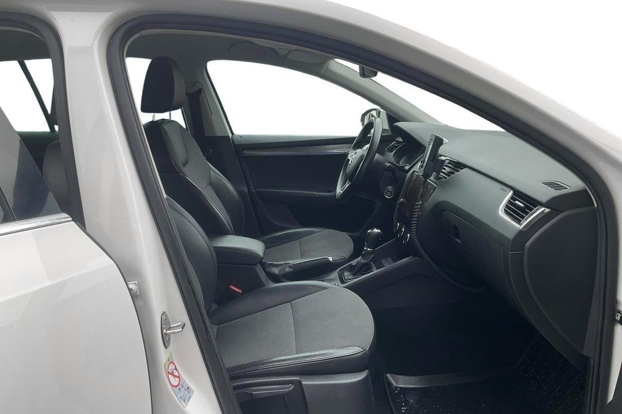 Skoda Octavia III 1.5 TSI G-TEC Combi (130hk) - 356 820 km - Automatic - white - 2020